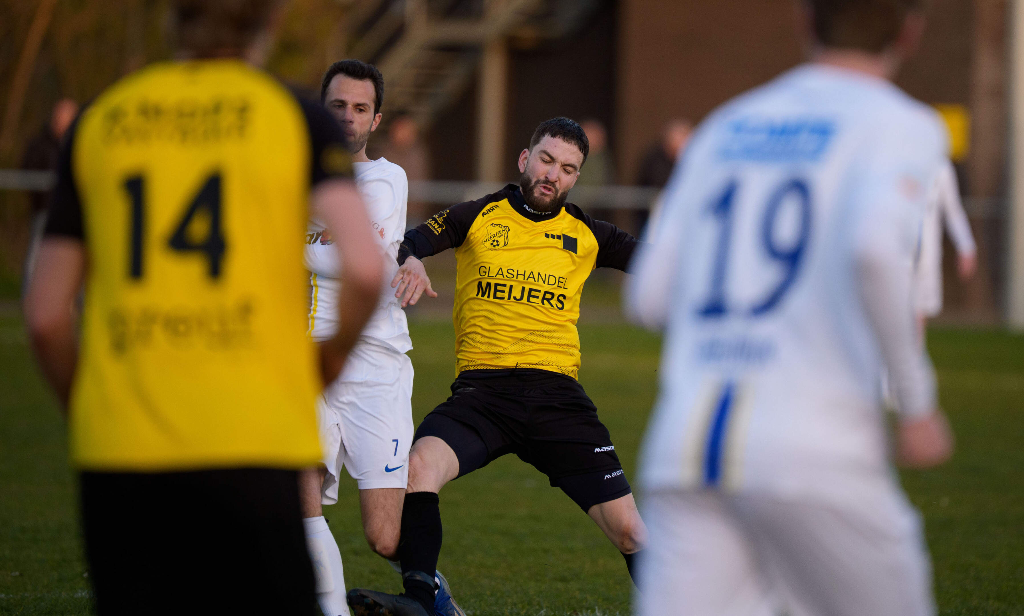 Degradatiedruk loopt op voor Groene Ster en SV Meerssen na rampweekend: zelf onderuit, concurrenten 