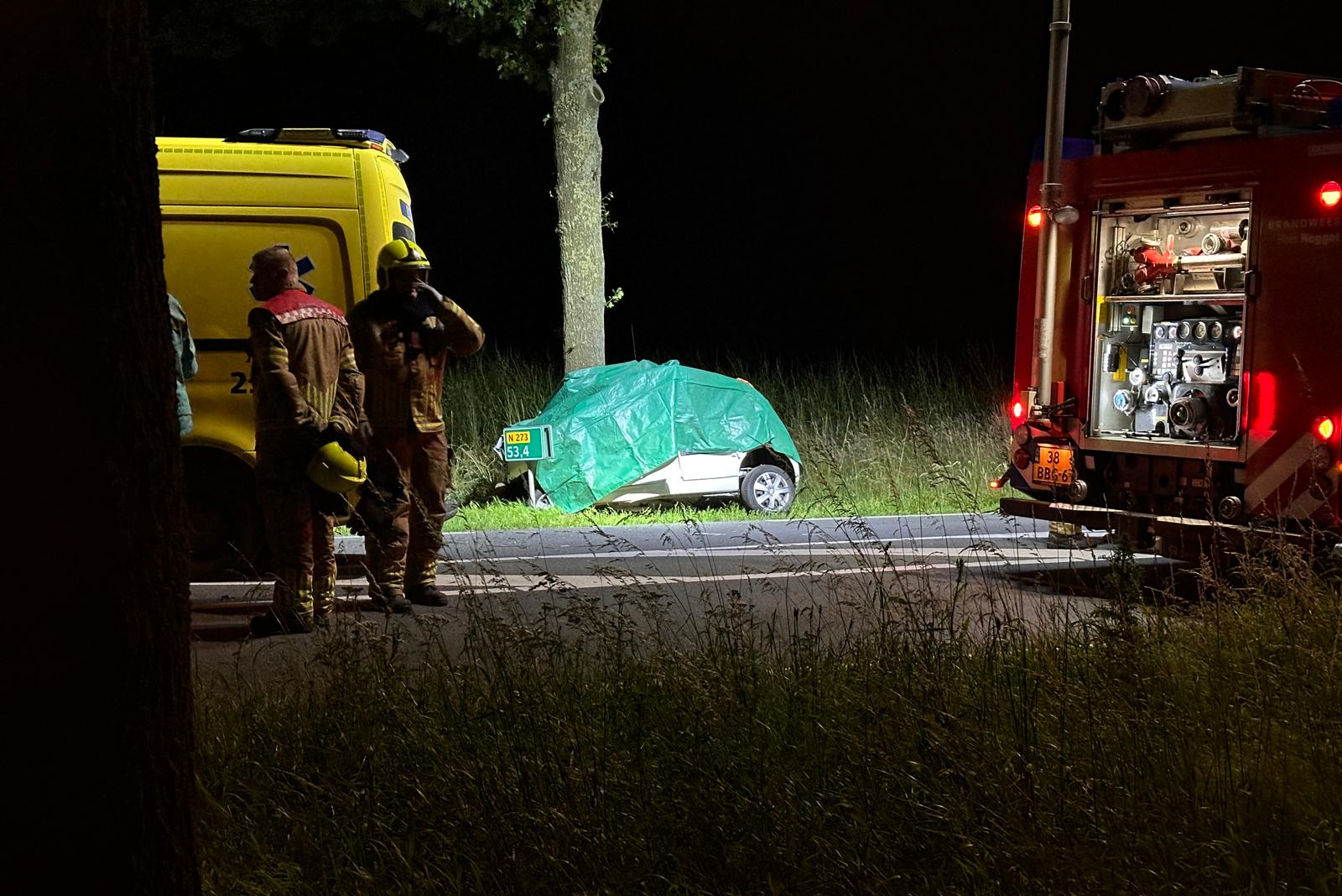 Automobiliste (20) komt om het leven bij eenzijdig ongeluk op Napoleonsweg