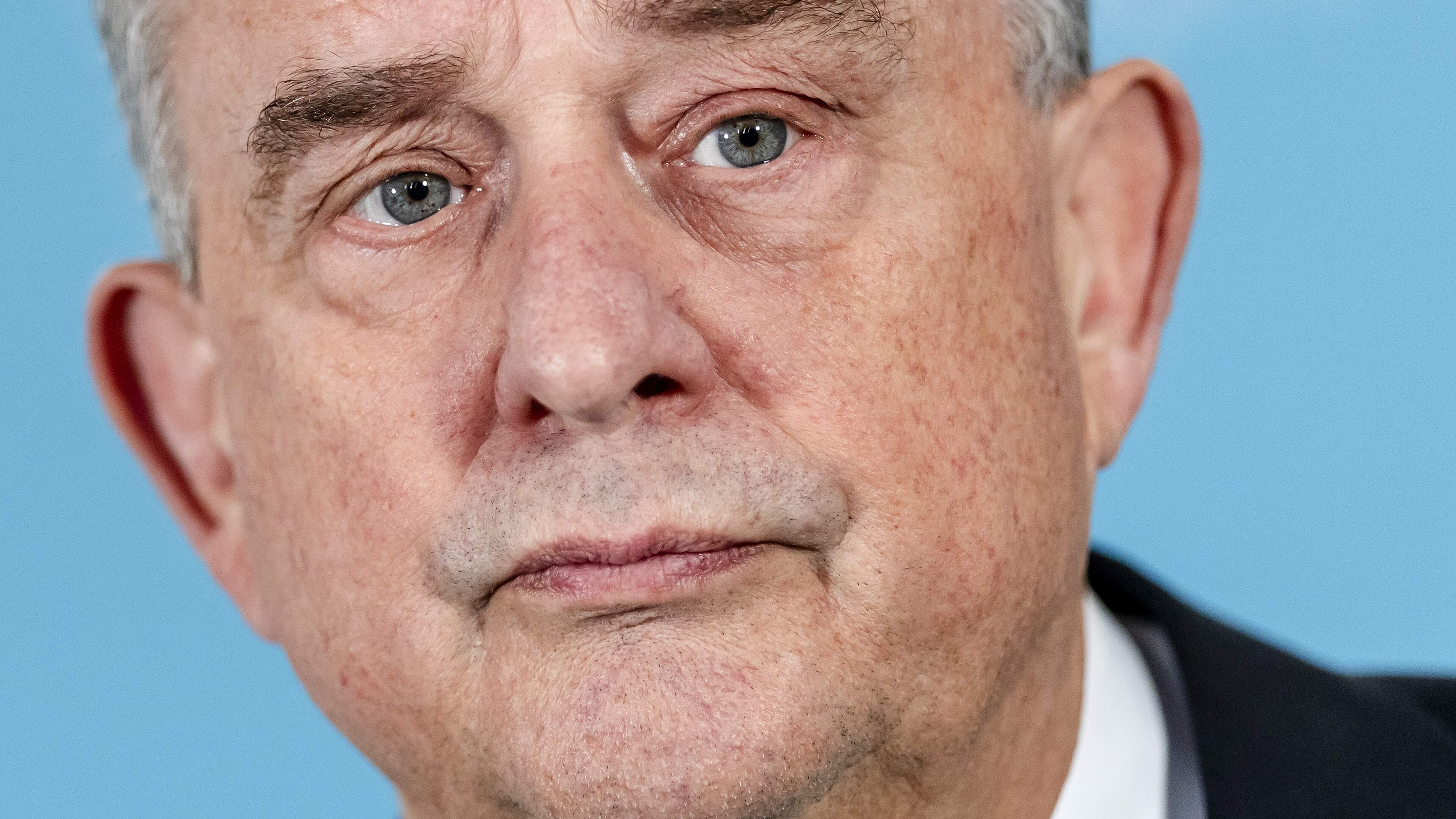 Gouverneur Emile Roemer begrijpt best dat er onvrede in de samenleving heerst: ‘Maar het lijkt erop 