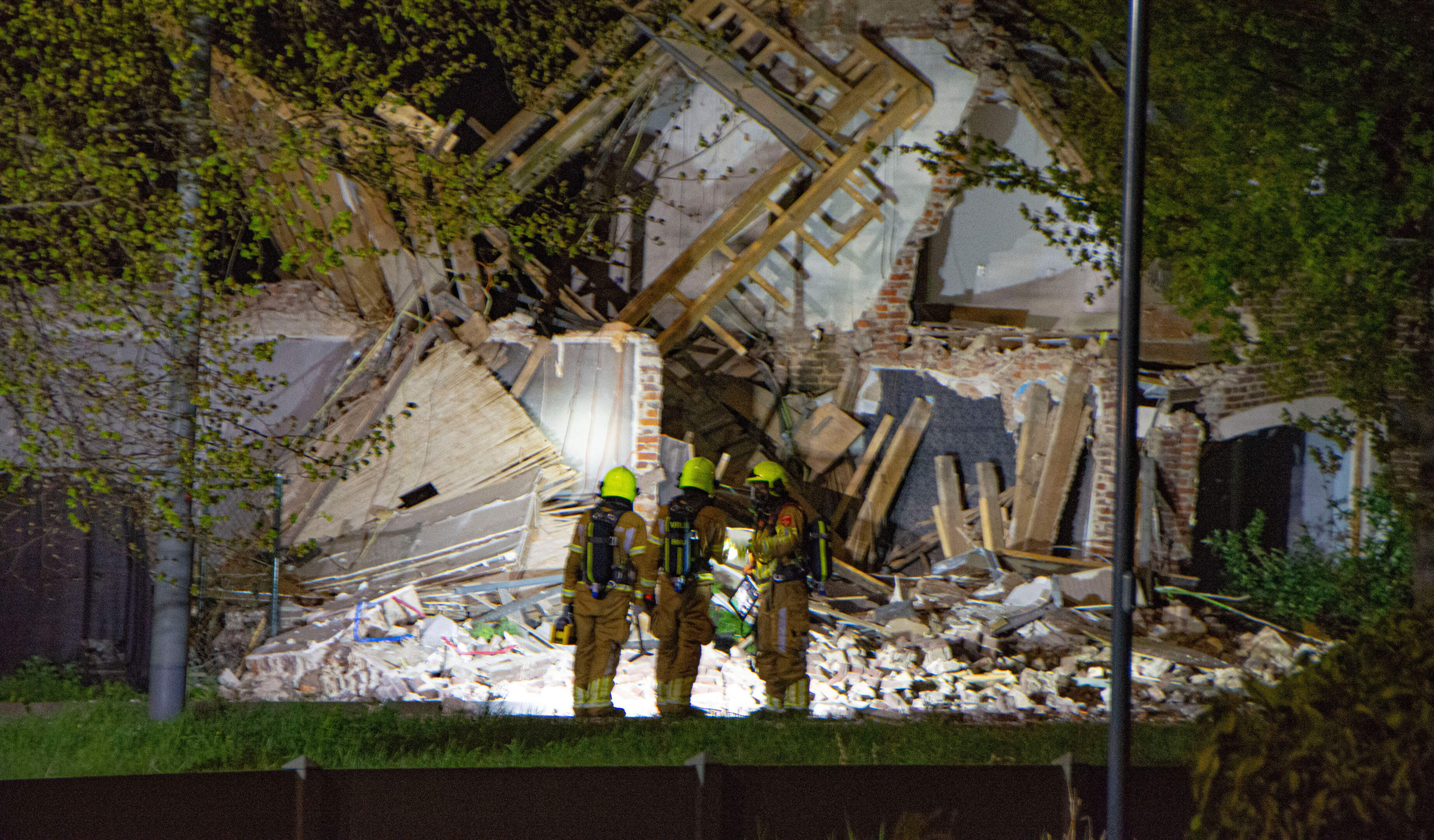 Politie sluit brandstichting niet uit bij verwoeste woning in Roermond