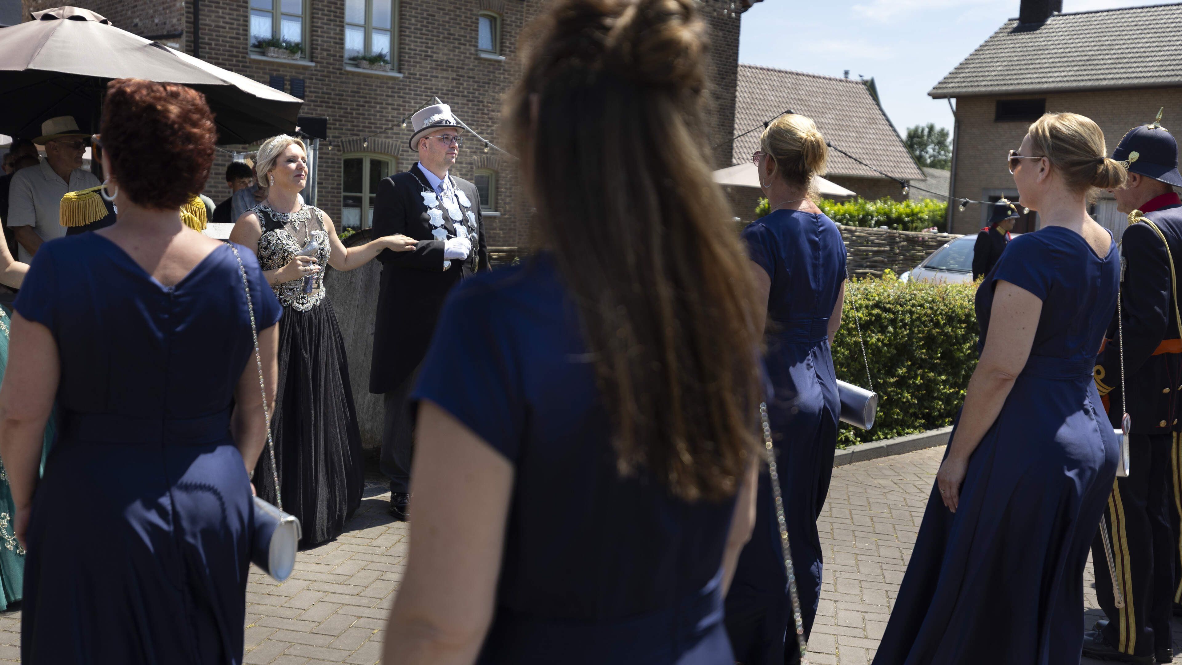 Code blauw in Sint Geertruid, carnavalsprinses én schutterskoningin Annemarie (42) krijgt spontane v