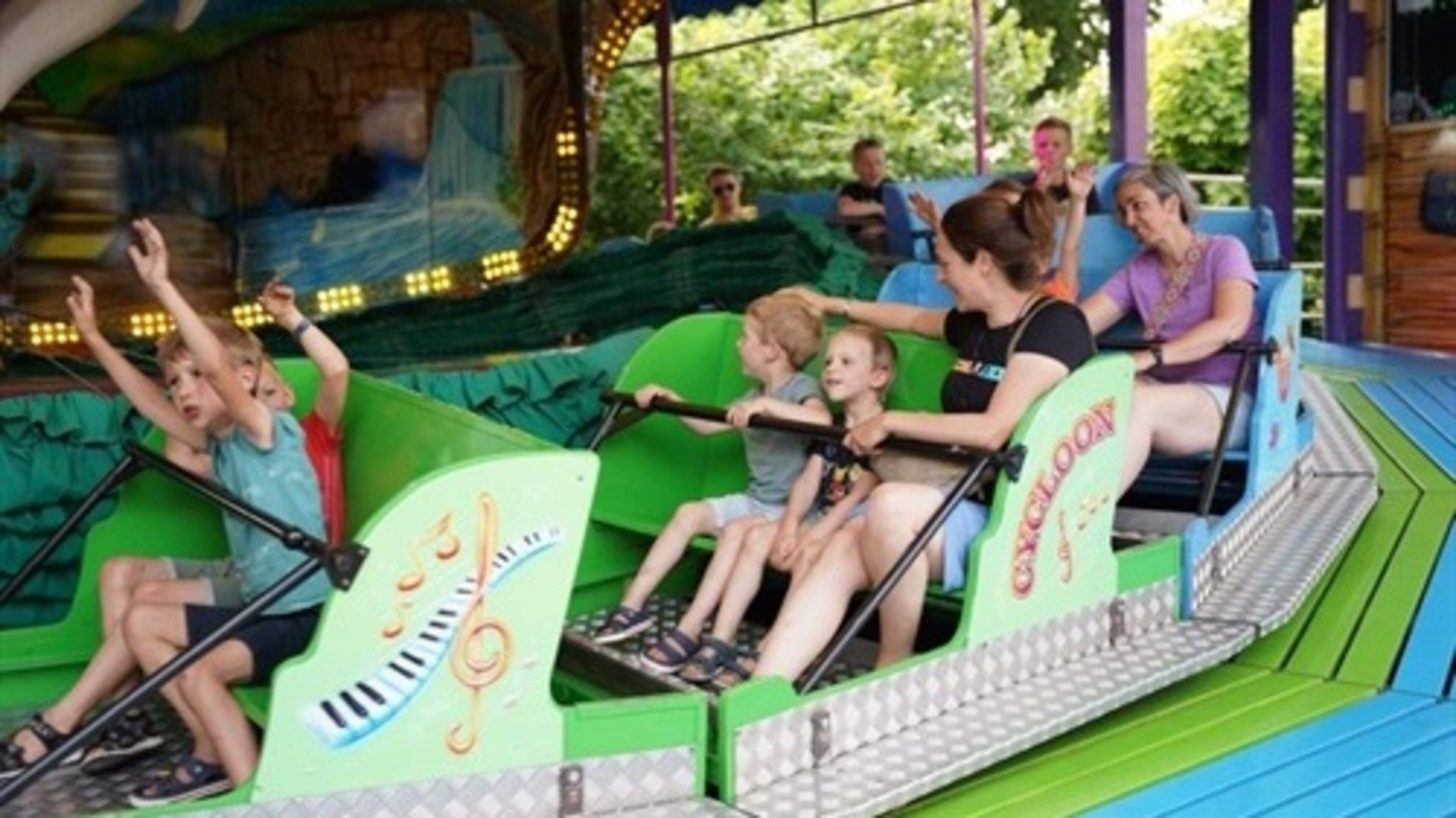 Kermis Altweerterheide in het weekend van 6 en 7 juni bij de kerk