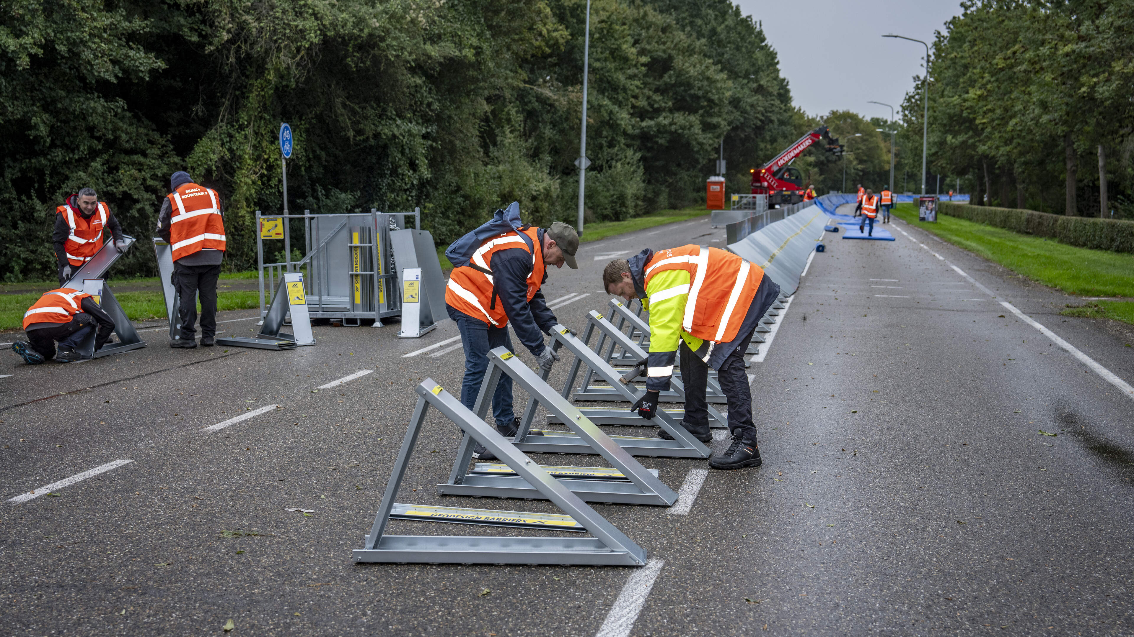 Maastricht oefent met 4 kilometer lange nooddijk: ‘Maak me zorgen dat het water opnieuw komt’