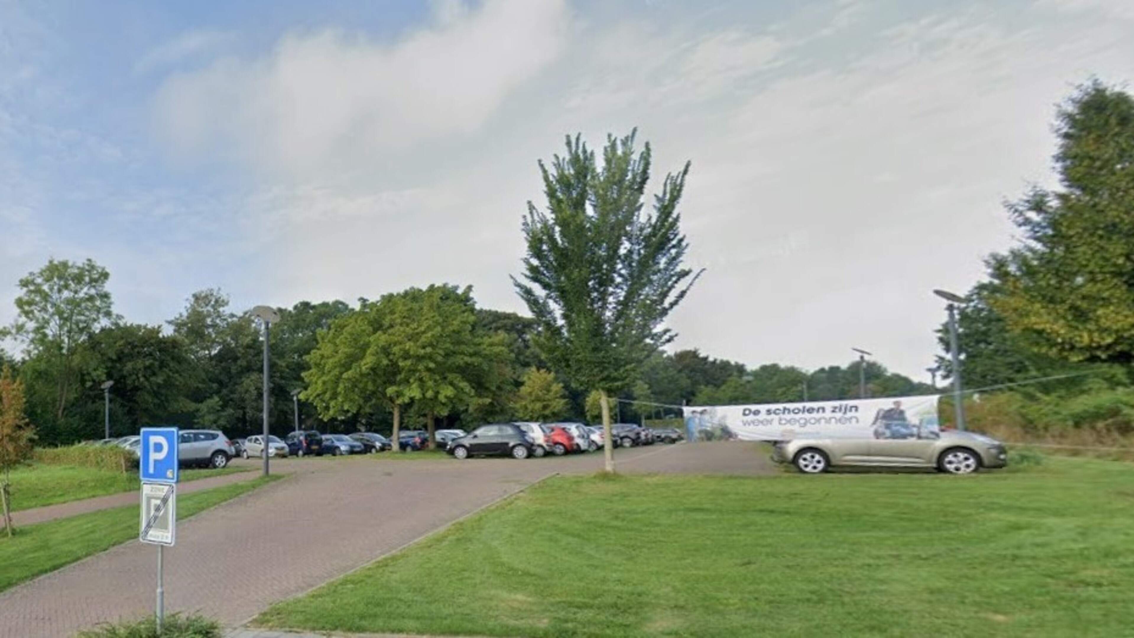 Parkeerplaats Witteweg wellicht overdekt met zonnepanelen