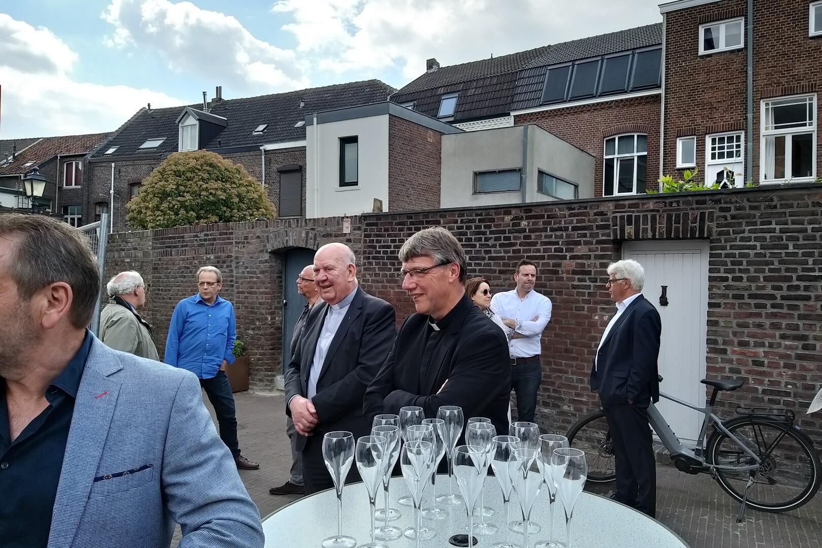 Nieuwe deken van Sittard gaat om kosten te besparen in pastorie ...