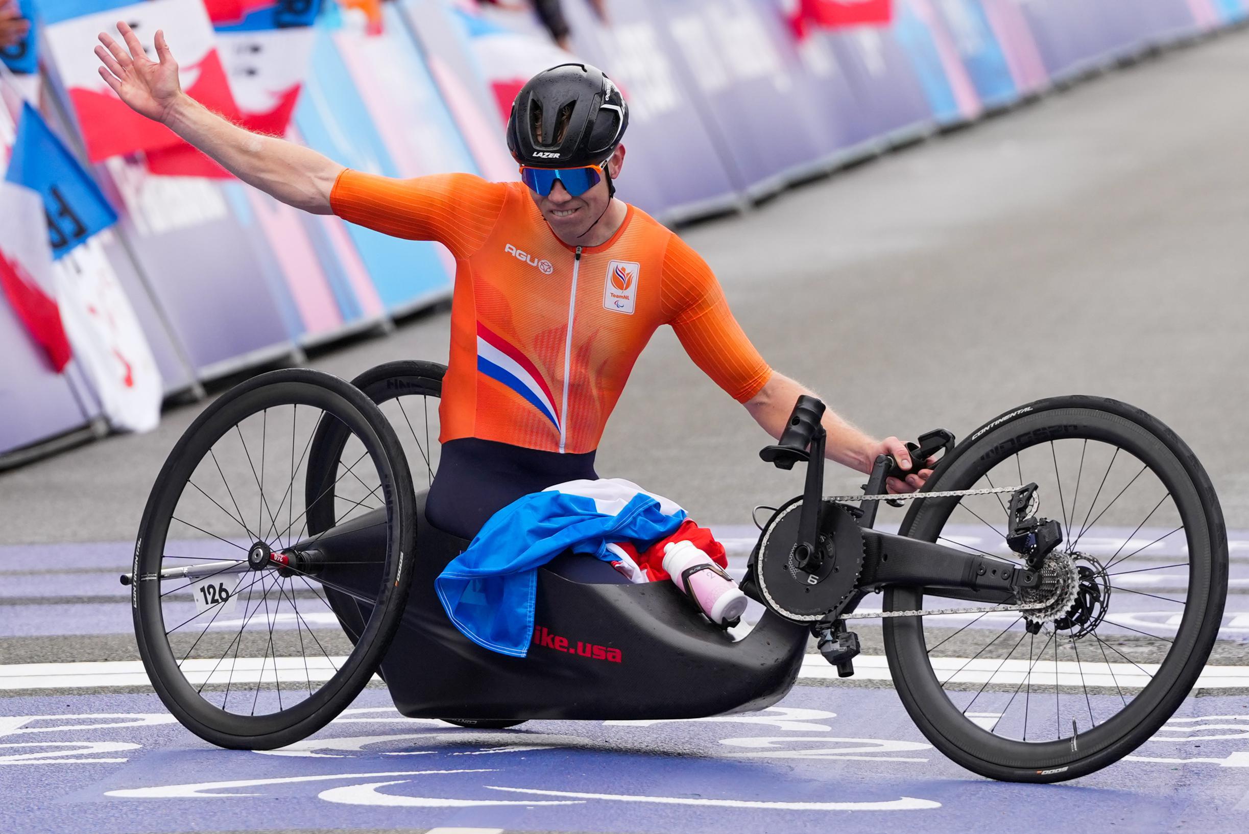Na medailleregen bij Paralympics slaan handbikers Valize en Haenen ook toe op WK: goud in tijdrit