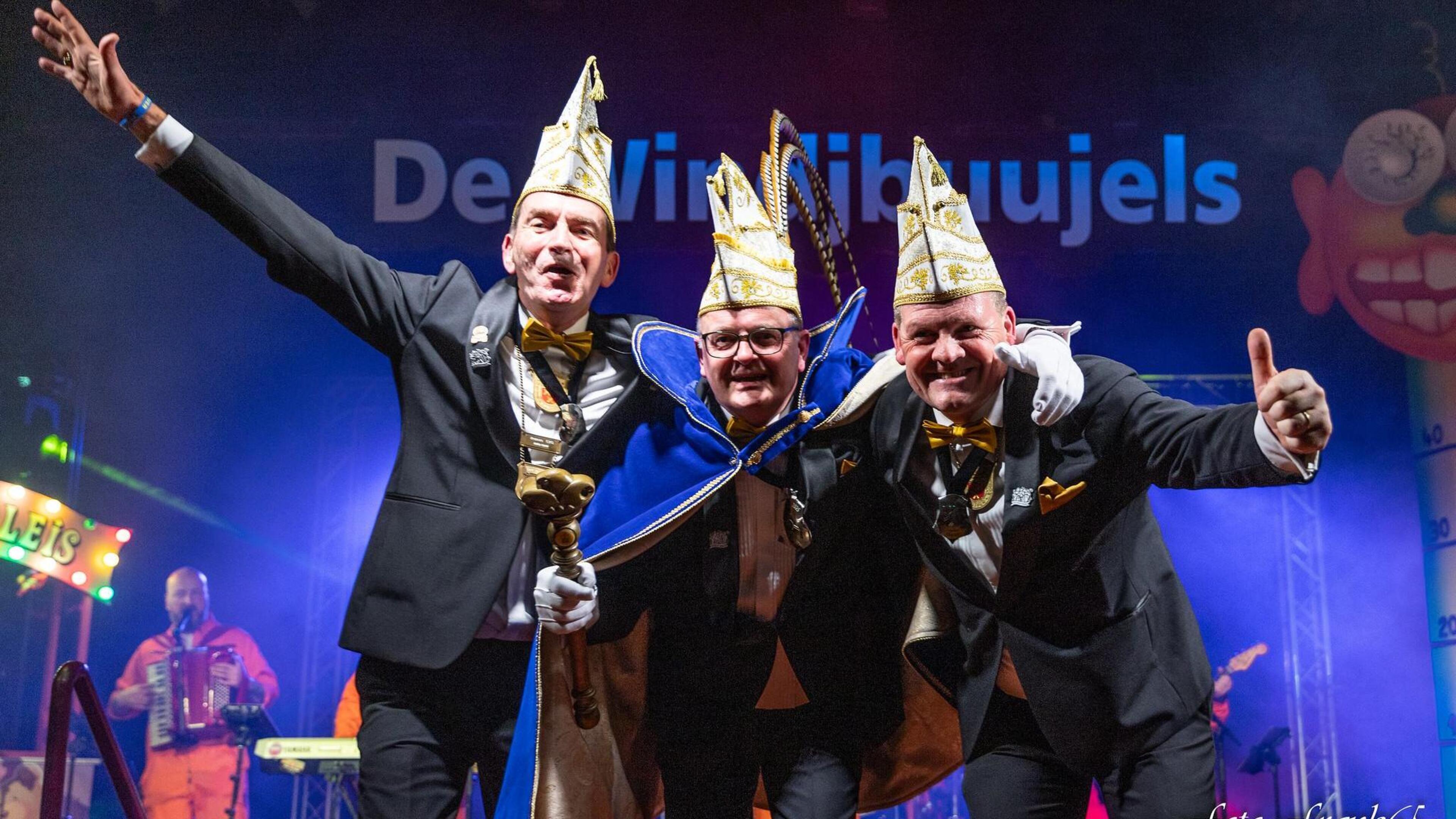 Keurmeester Ralph Engbrocks strooit als prins van de Windjbuujels louter met tienen: ‘In Reuver valt