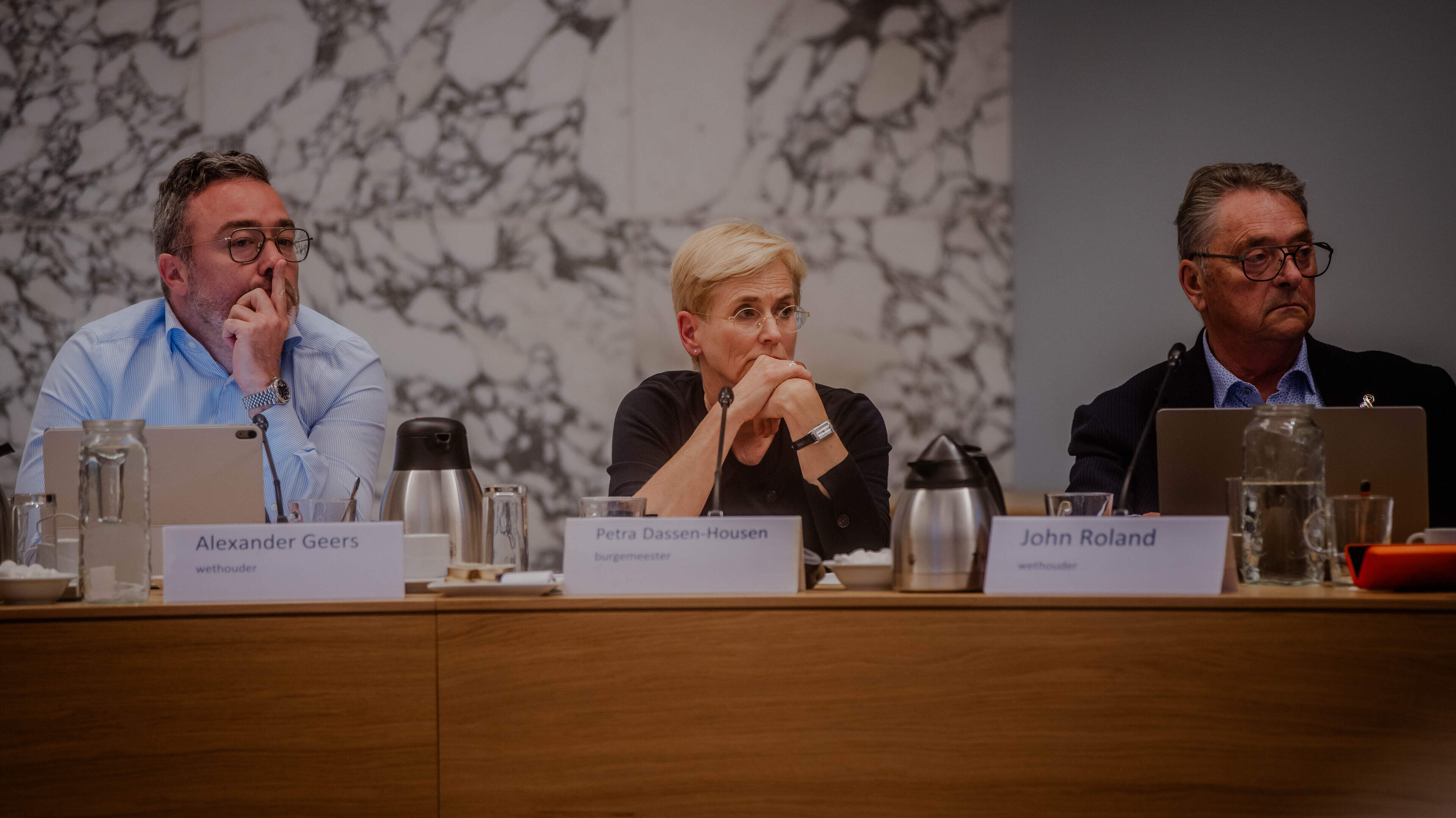 Klokkenluidersdebat Kerkrade: alleen SP steunt eigen moties tegen bestuurders, meerderheid zet een p