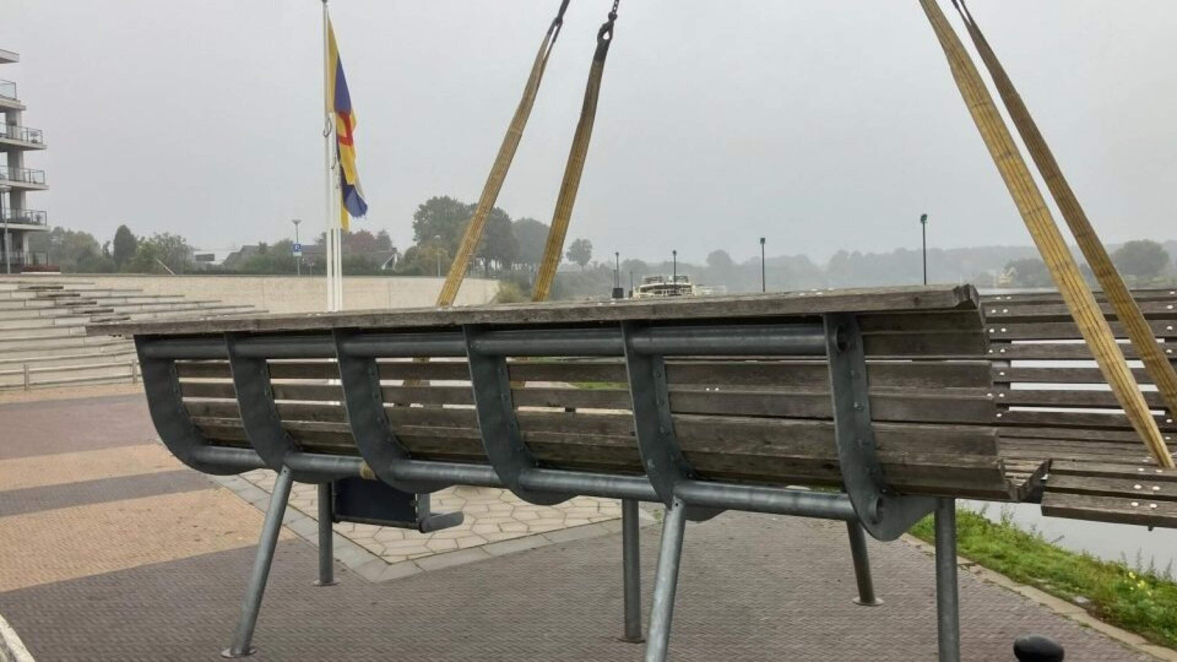 Doonderbiebank staat sinds kort op een andere plek binnen gemeente Leudal