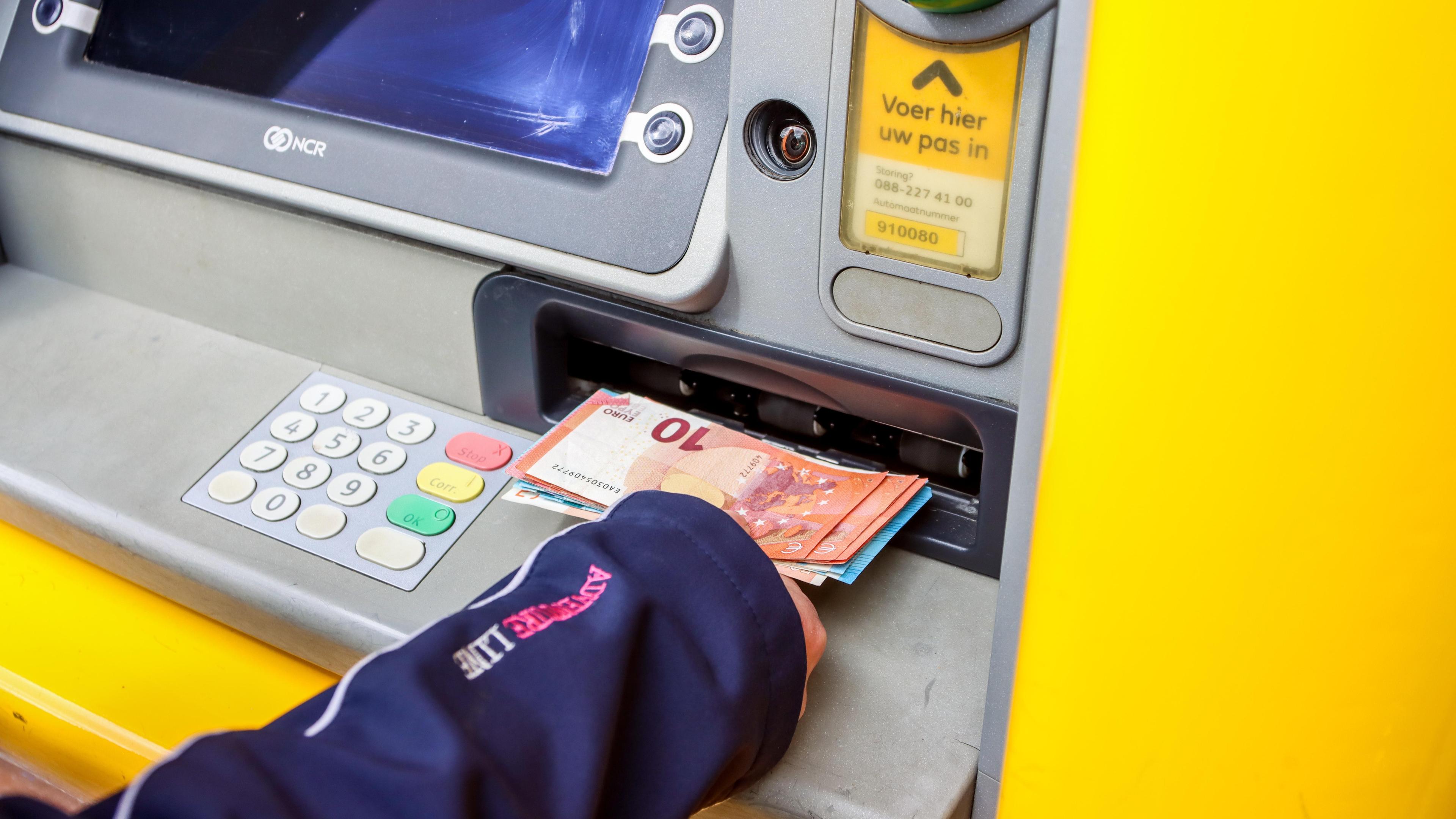 Helpdeskfraudeurs en nepagenten actief in Brunssum en Bingelrade: geld en sieraden buitgemaakt bij p