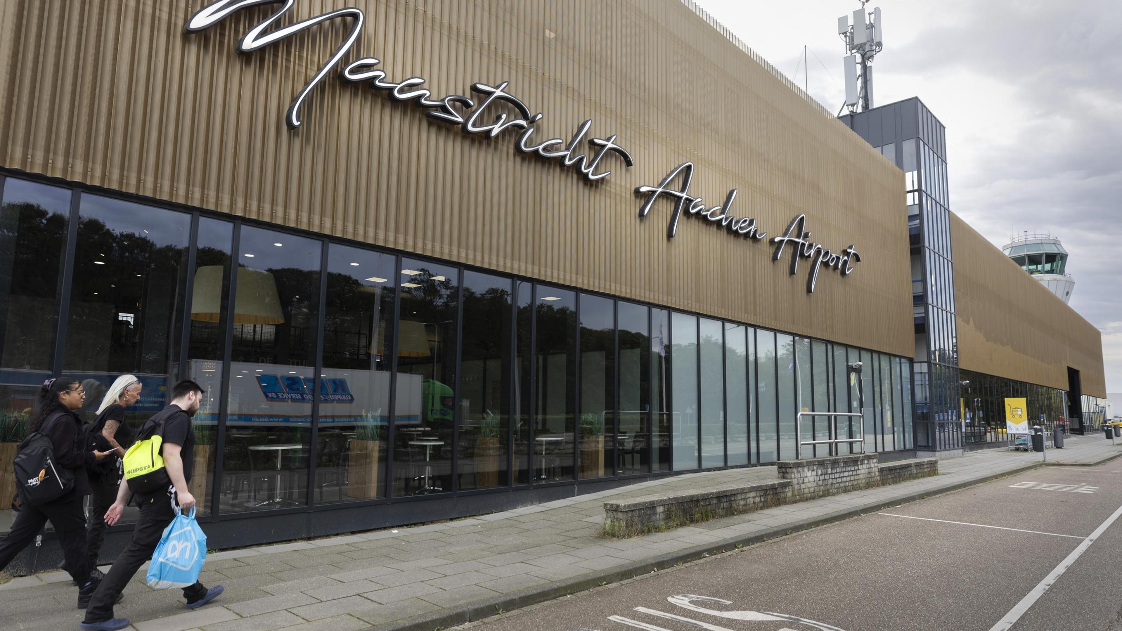 Douanier uit Brunssum die werkte in Maastricht opgepakt om corruptie