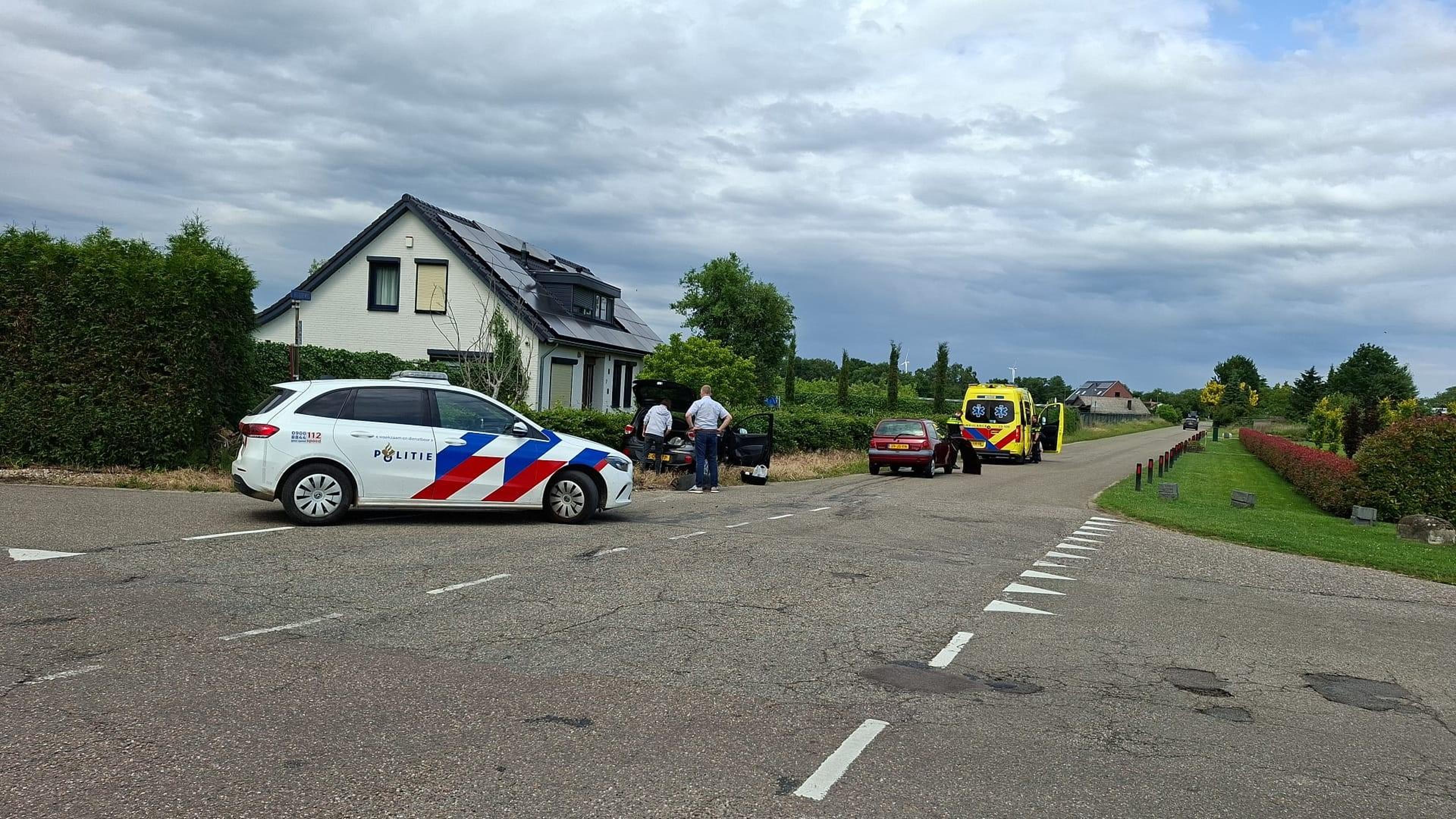 Gewonde bij botsing tussen twee auto’s in Venlo