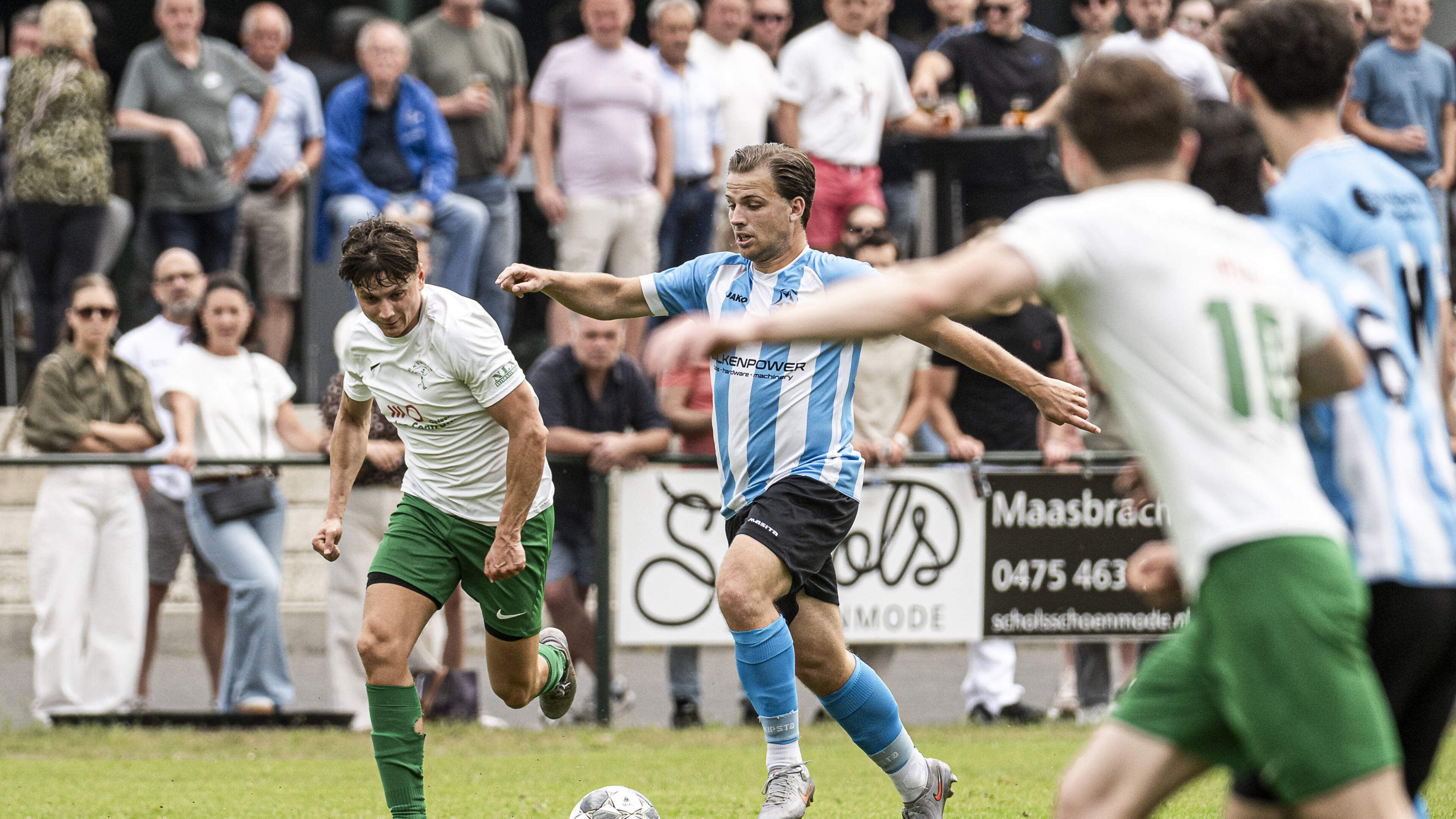 VIDEO FC Maasgouw na moeizame zege ronde verder: ‘Als het niet lukt de bal naar een speler met dezel