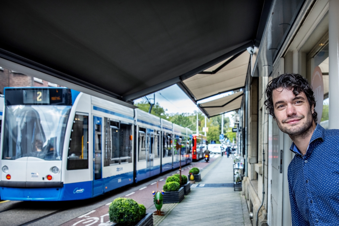 Christophe uit Noorbeek verkoopt streeklekkernijen in hartje Amsterdam