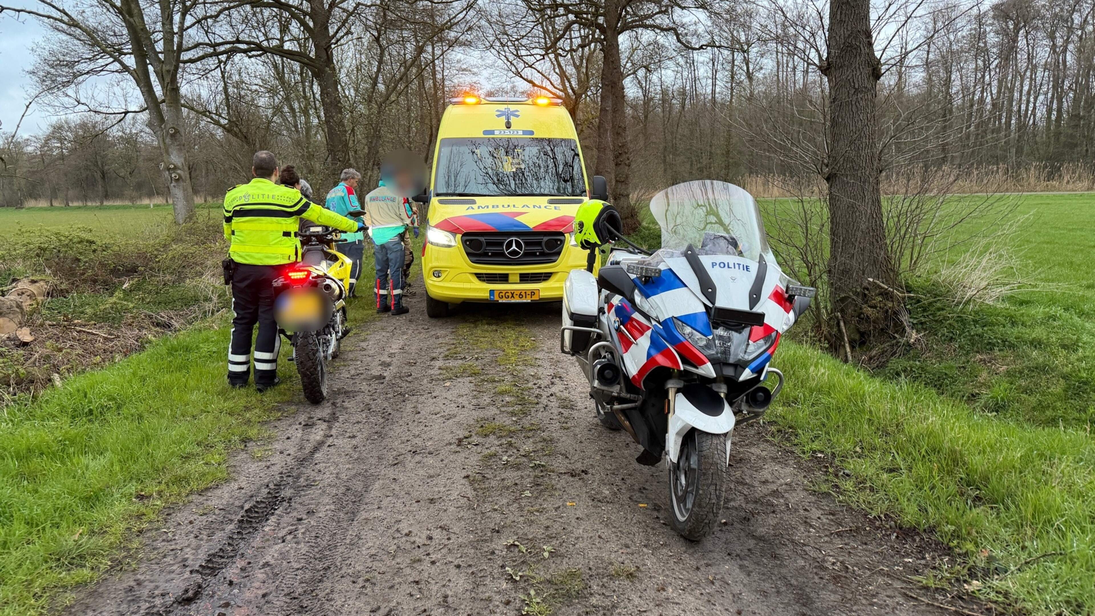 Motorrijder gewond bij ongeluk op zandpad in Merselo