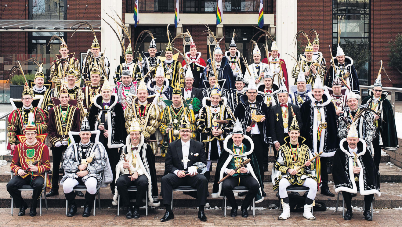 Op de foto: Prinsen uit de regio Roermond