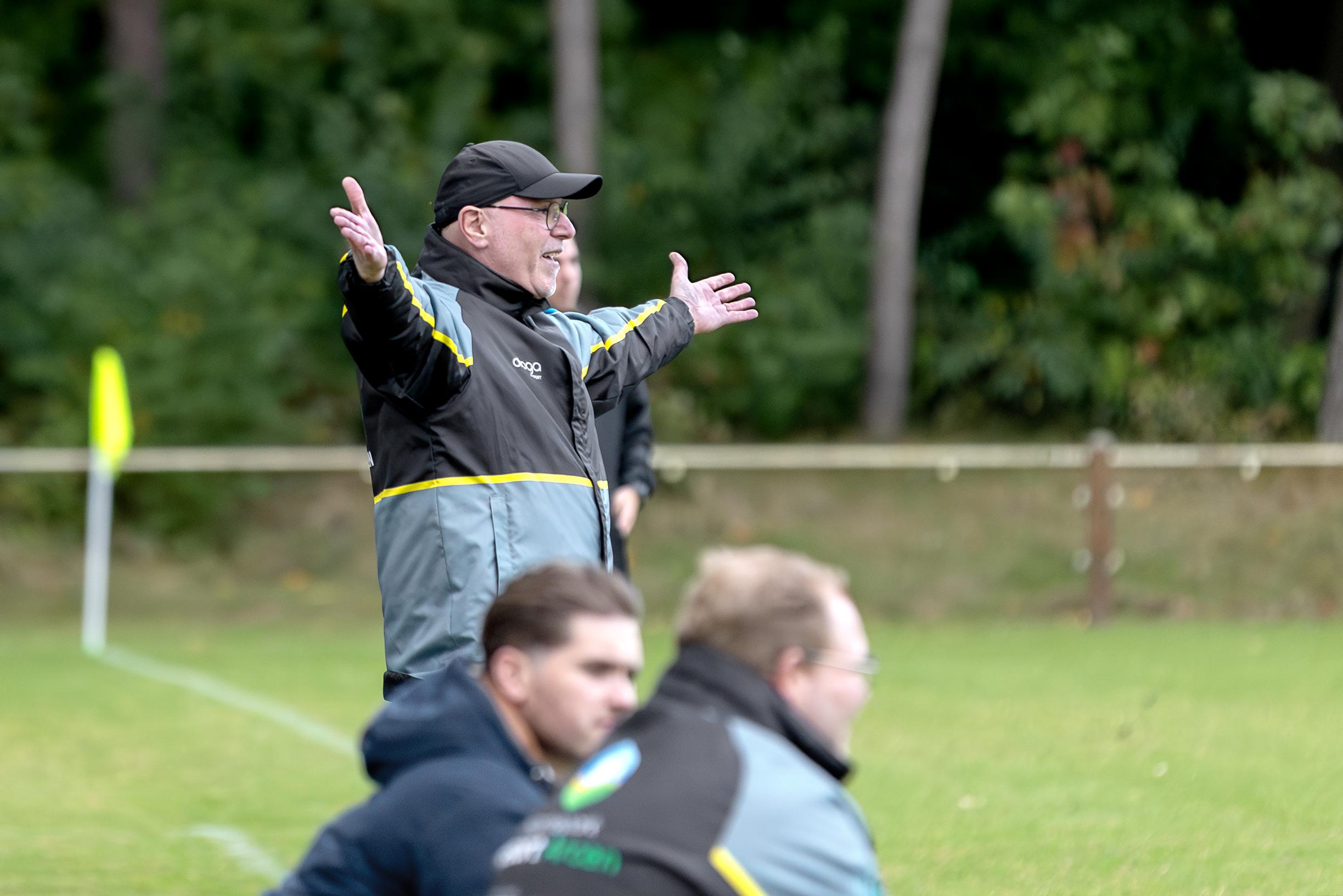Geen trainer, wel toekomst bij DEV-Arcen: ‘De KNVB moet ook een beetje met ons meedenken’