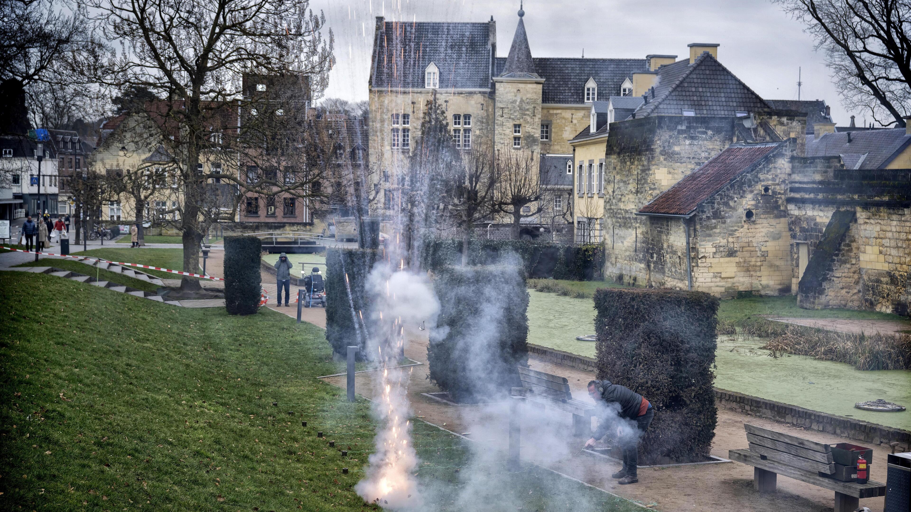 Vijftien kamerschoten voor jarig Valkenburg