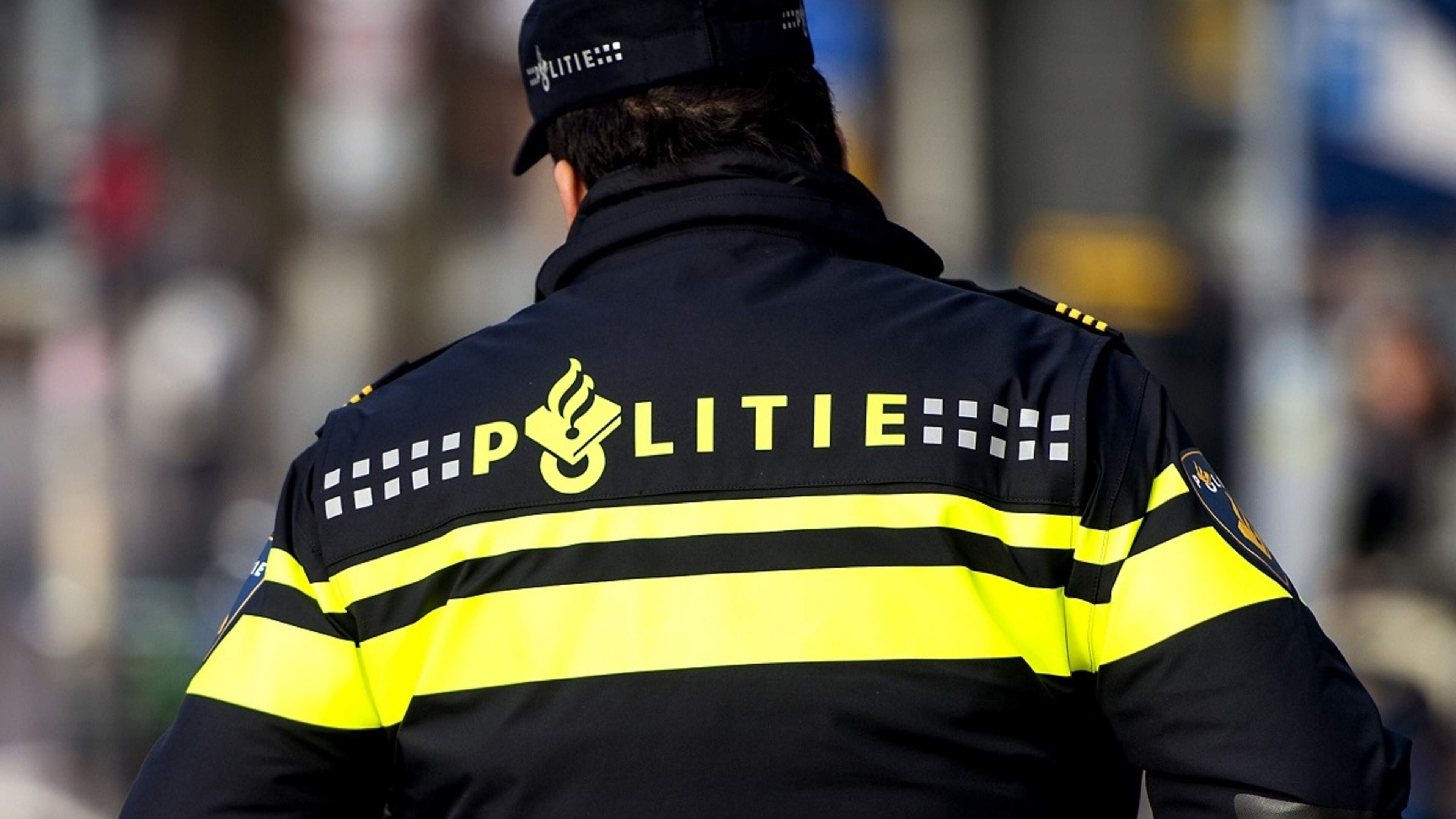 Politie onderzoekt of eigen collega betrokken was bij nachtelijke opstootjes in Meerssen na inhalen 