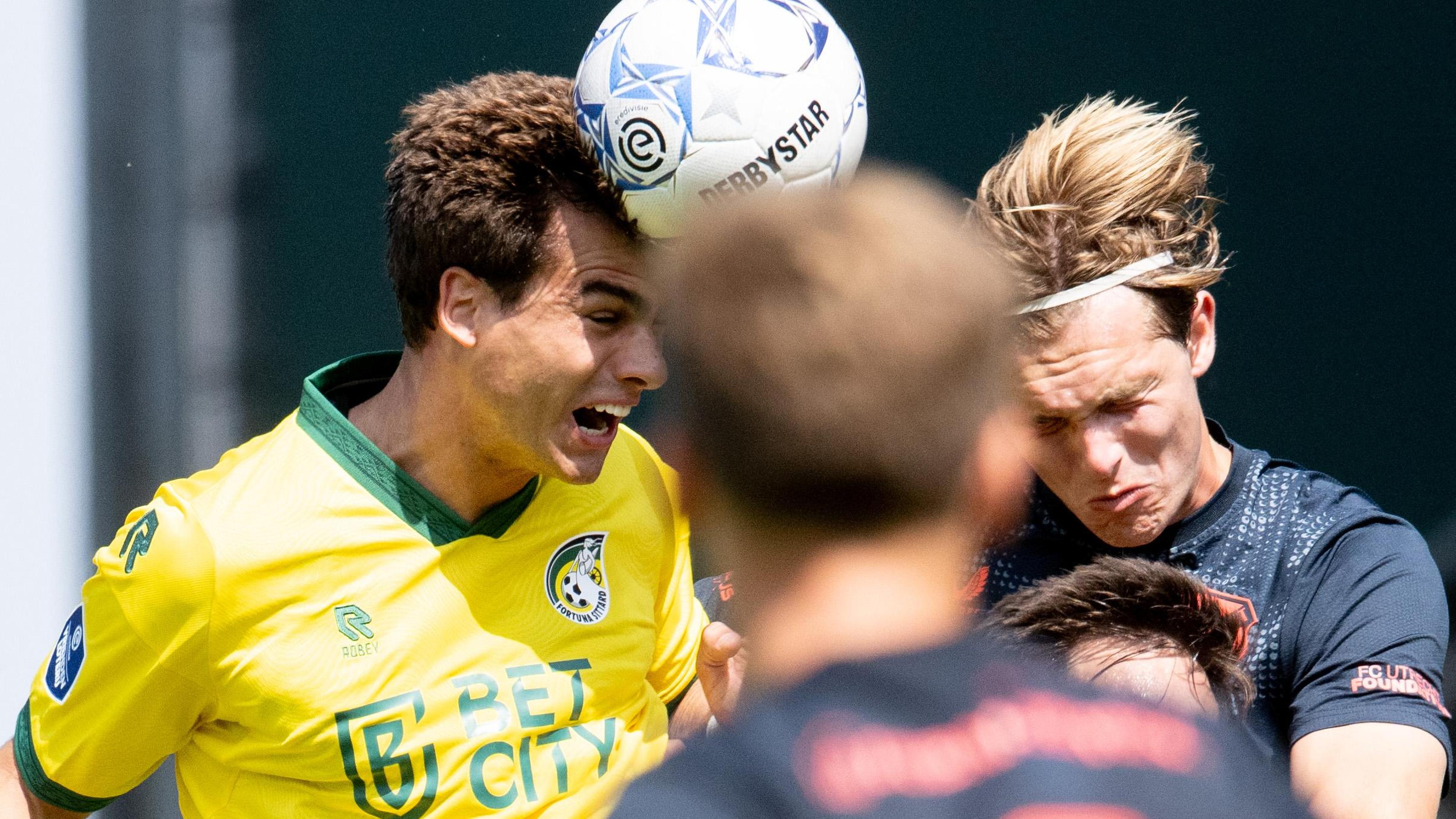 Het had gezapig kunnen worden, maar Fortuna vermaakt fans in duel dat nergens meer om ging