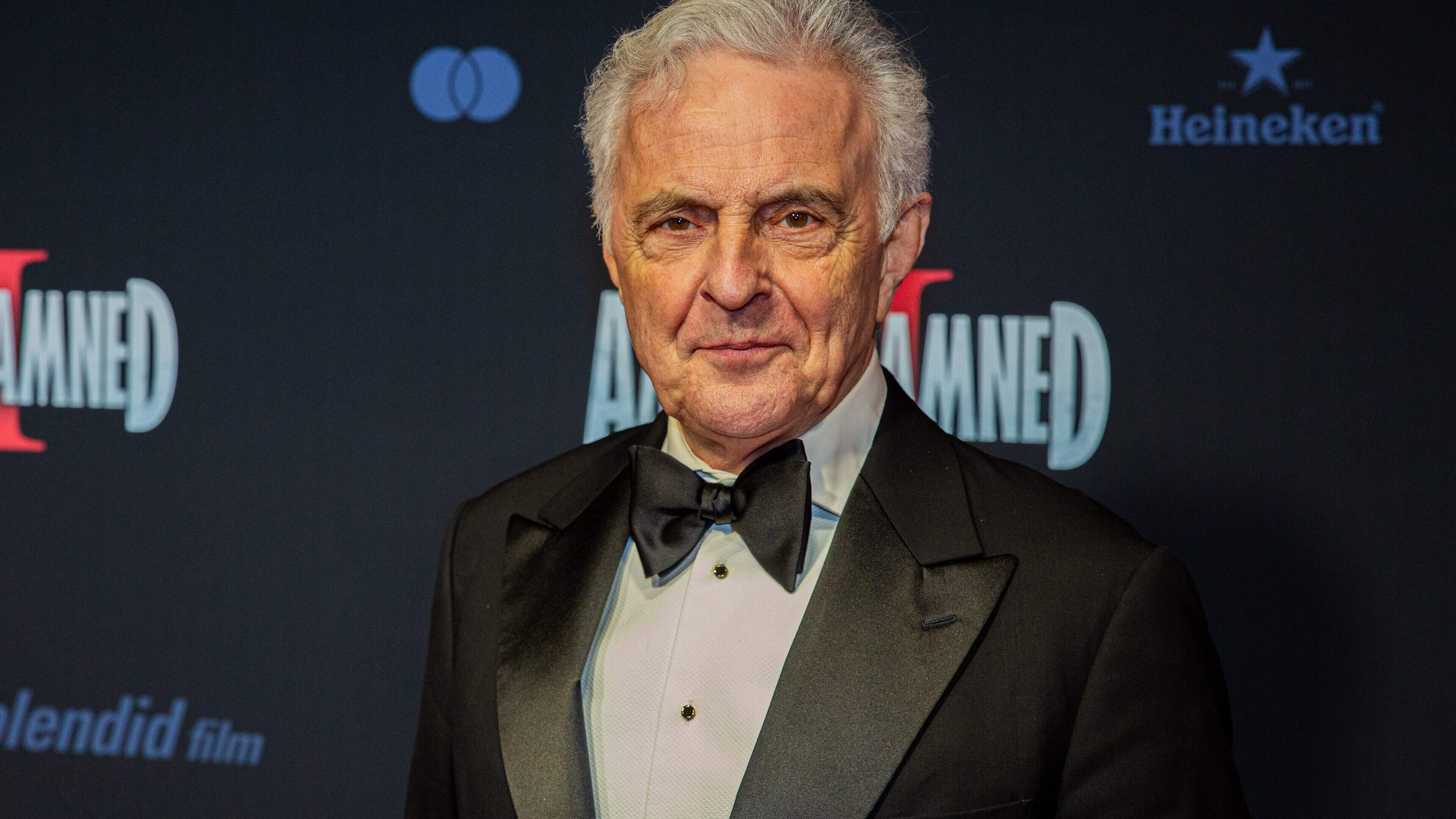 Serie Het Dorp, met onder anderen Huub Stapel, van Omroep MAX keert na vier jaar terug