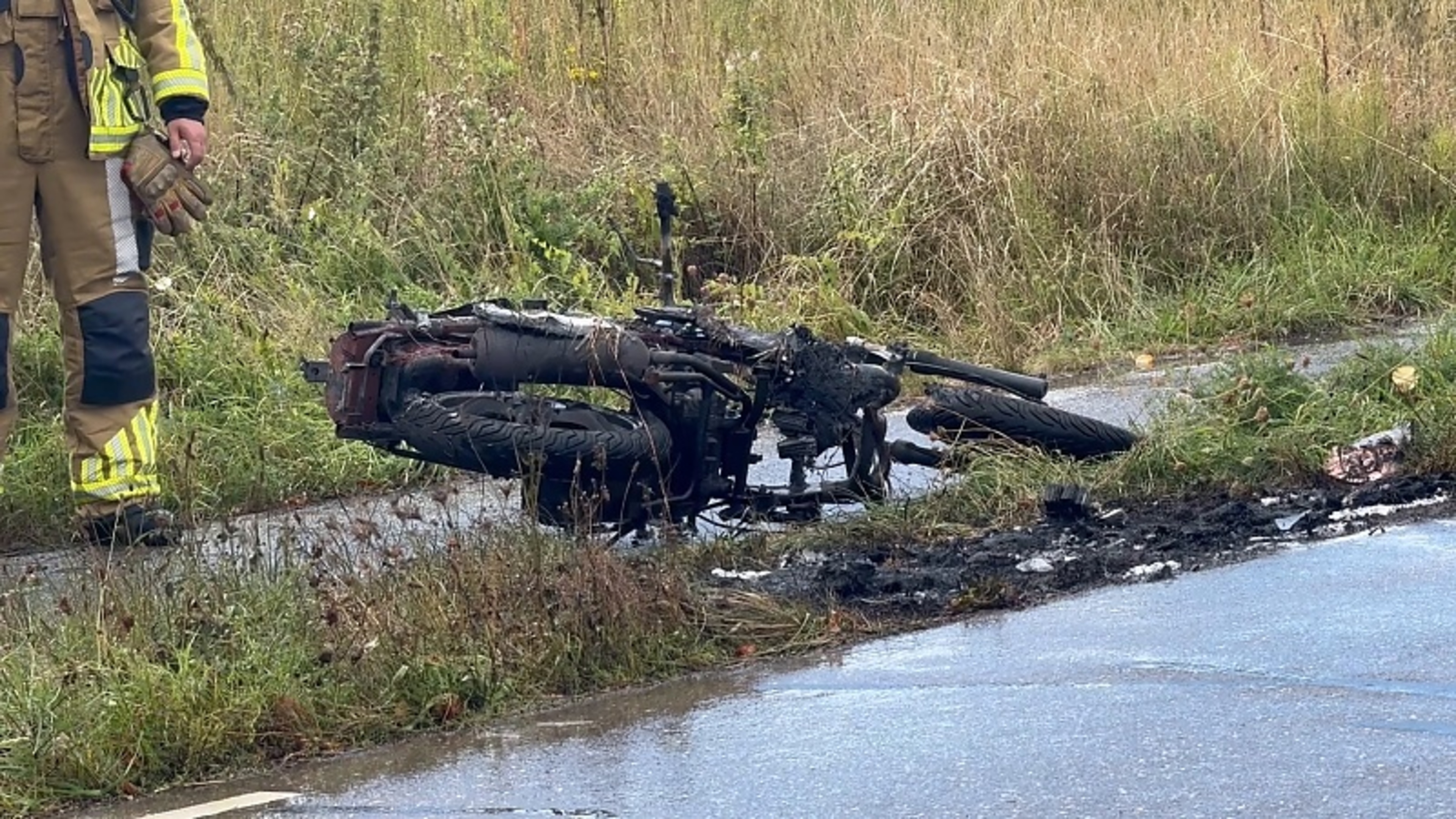 Scooter uitgebrand schimmert