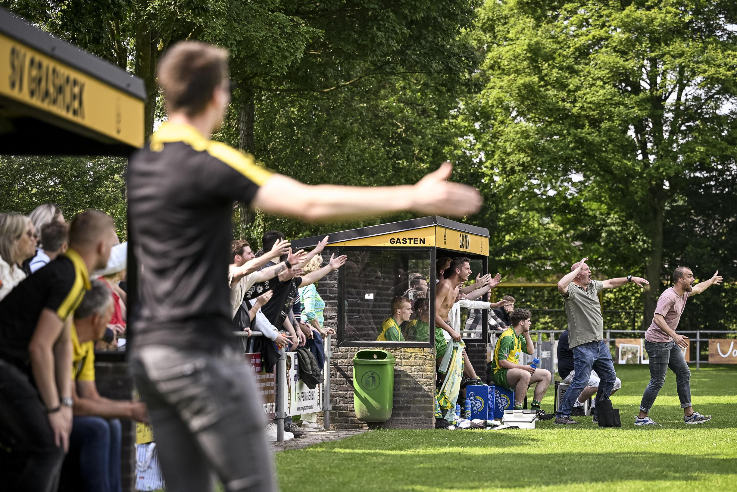Grashoek bepleit lot DEV-Arcen in degradatiekraker: ‘Ik had nooit gedacht dat wij zouden degraderen’