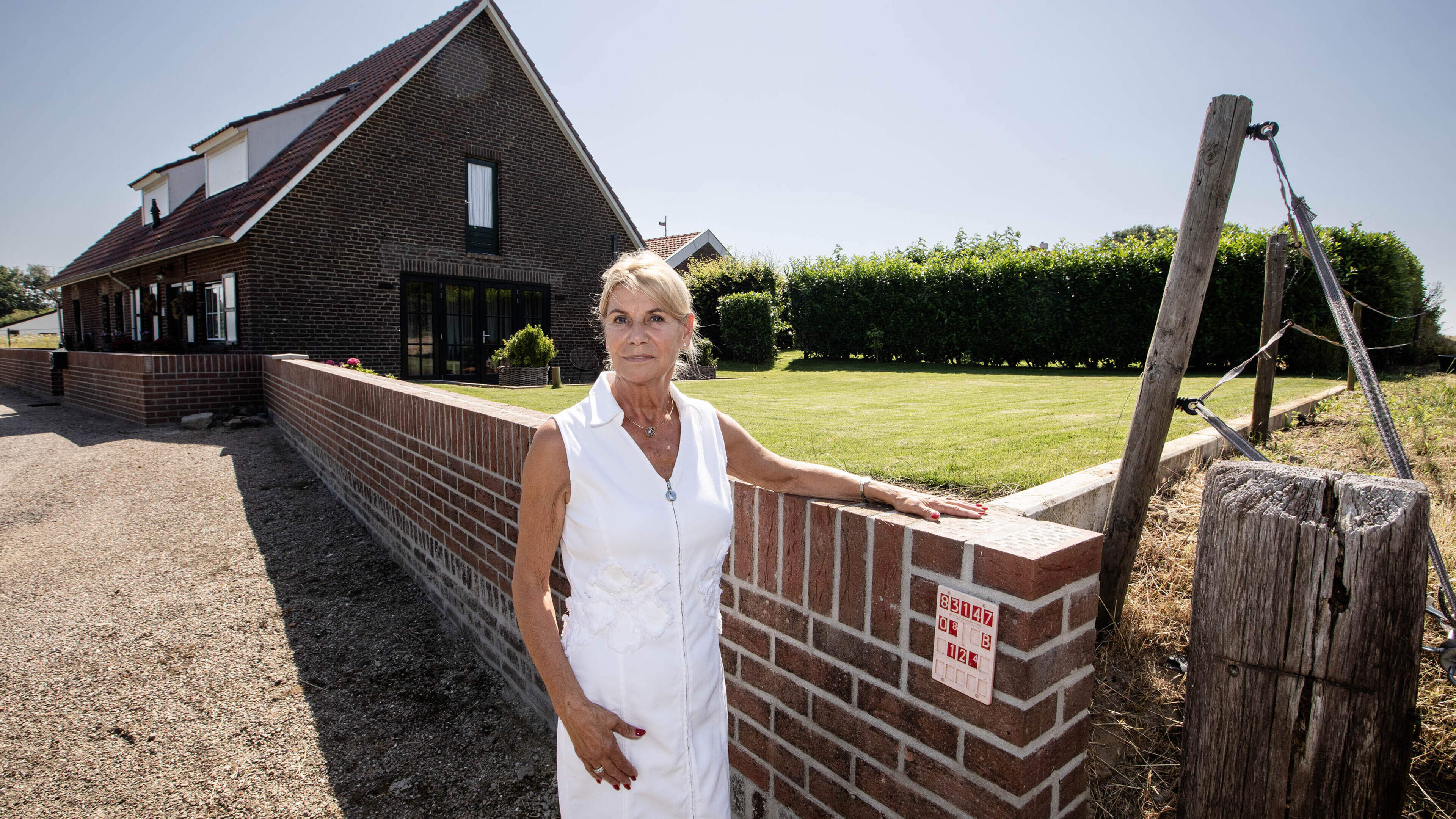 Els woont meer dan een kilometer van de Maas af, maar door de Swalm en één kapotte baksteen in haar 