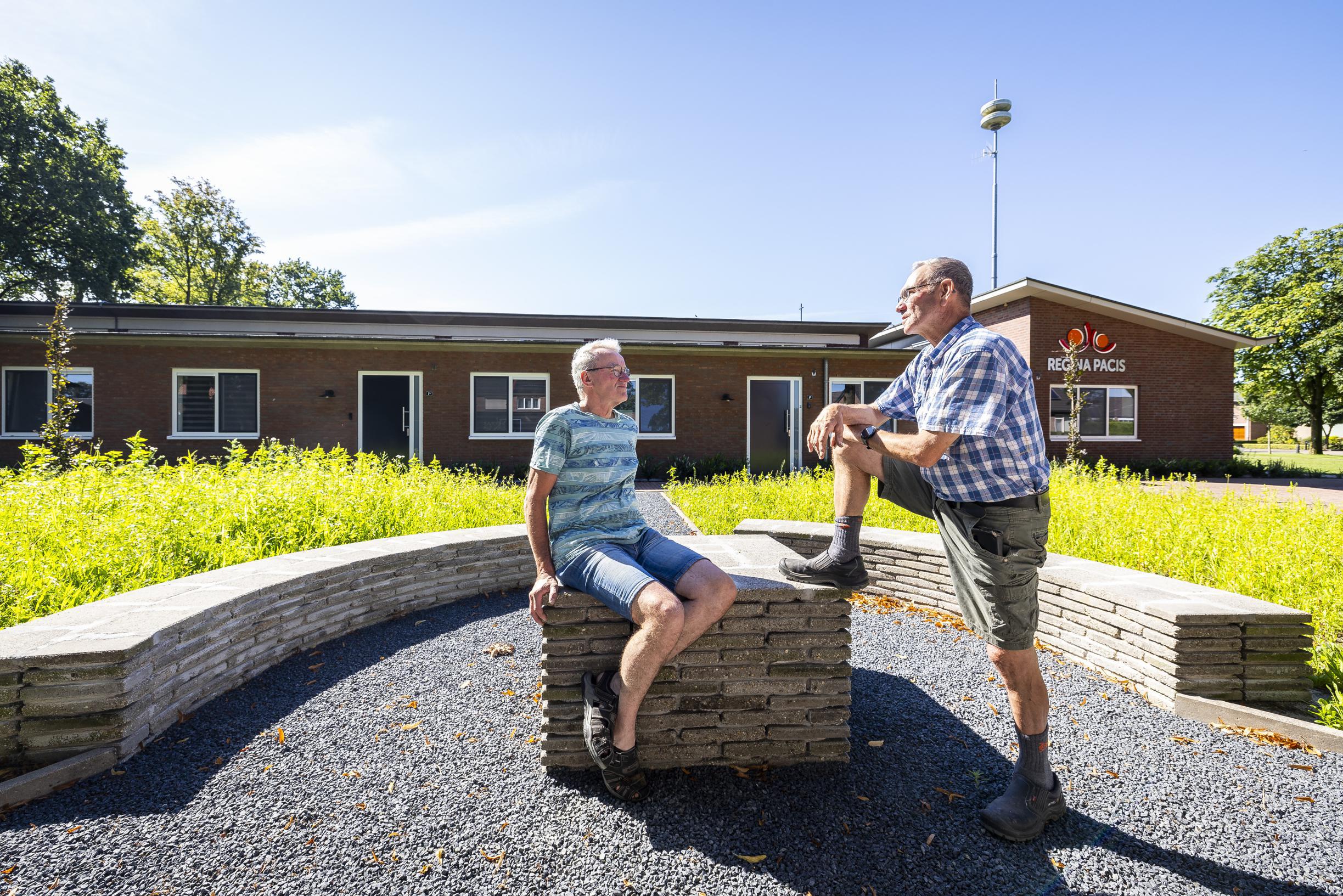 Inwoners Vredepeel maken zelf woningen in voormalige basisschool: ‘Als dorp zijn we echt trots op di