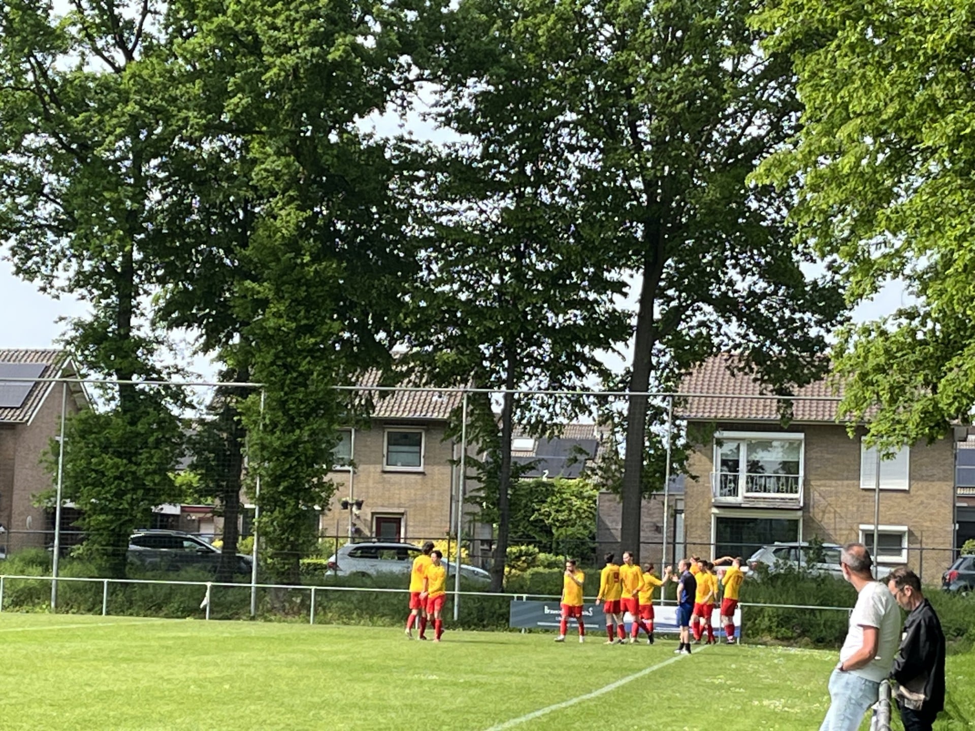 SV Hulsberg weet weer wat winnen is en maakt einde aan negatieve reeks: ‘Dit hadden we echt nodig’