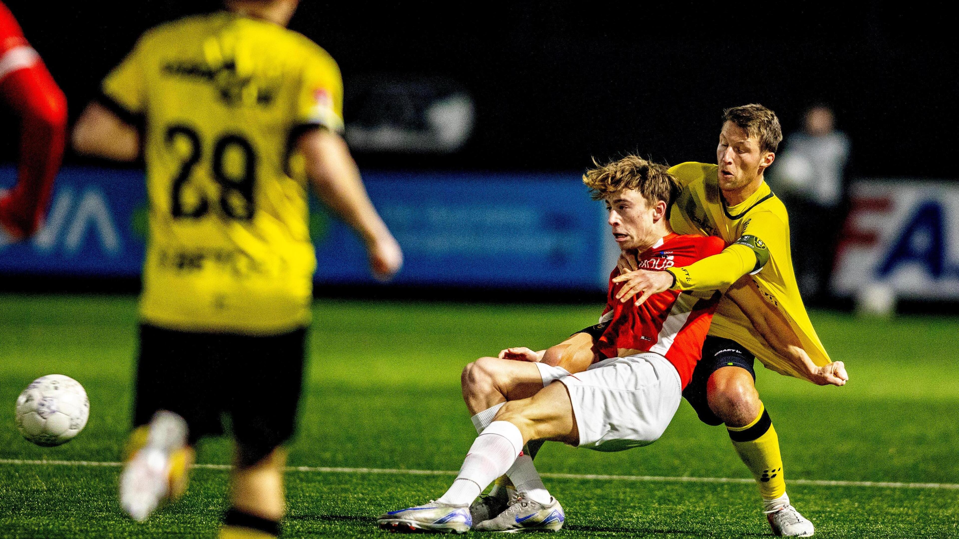 Ongeslagen reeks van VVV eindigt op bezoek bij Jong AZ