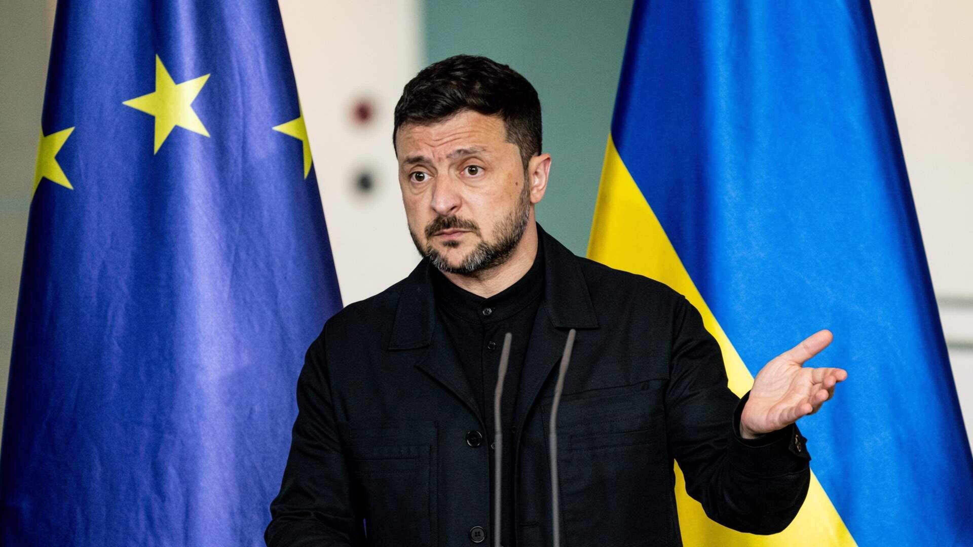 Zelenski meldt gevechten op laatste dag staakt-het-vuren: ’Niet stil aan het front’