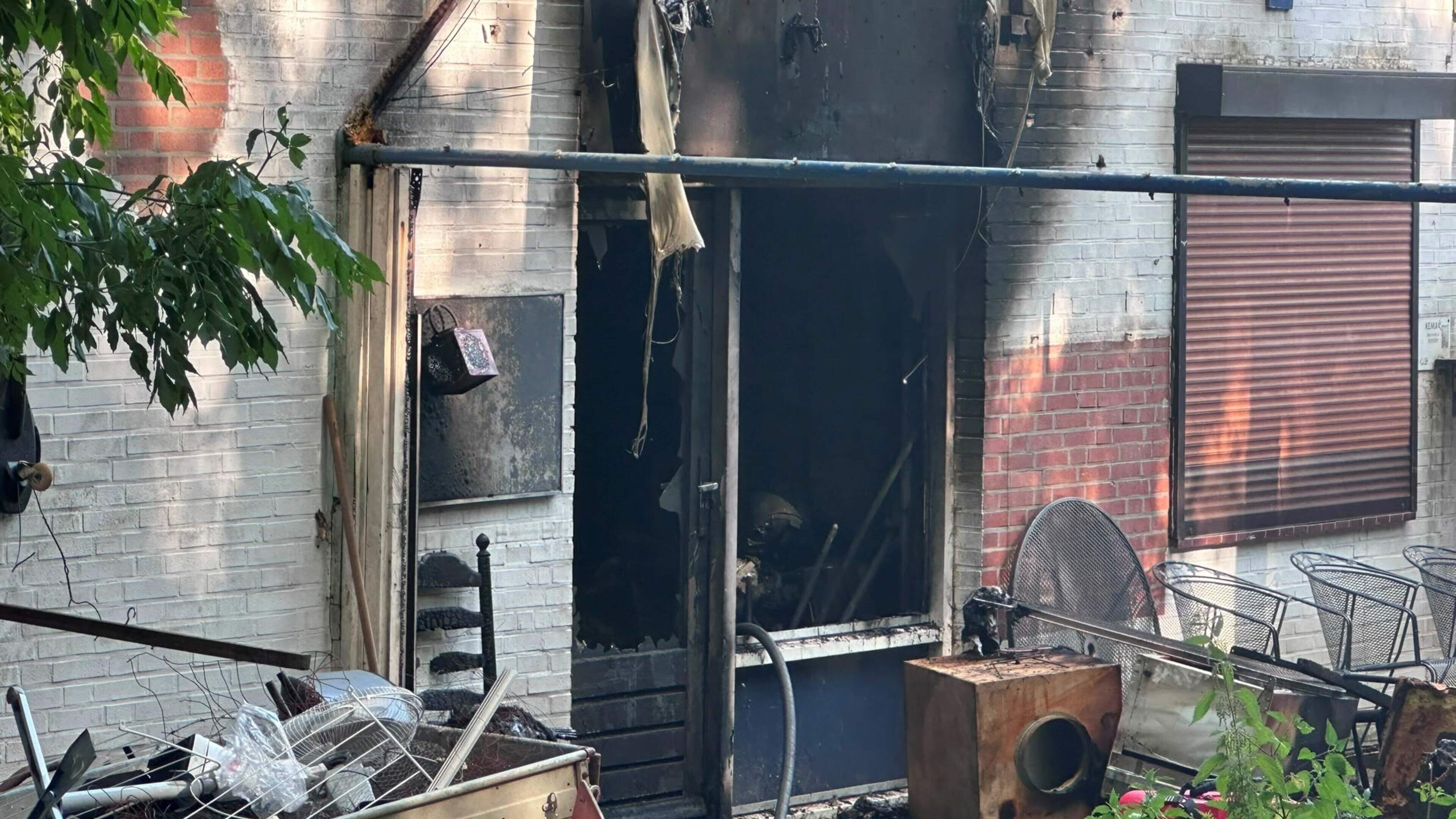 Brand in leegstaand pand in Eygelshoven, gebouw deels zwartgeblakerd