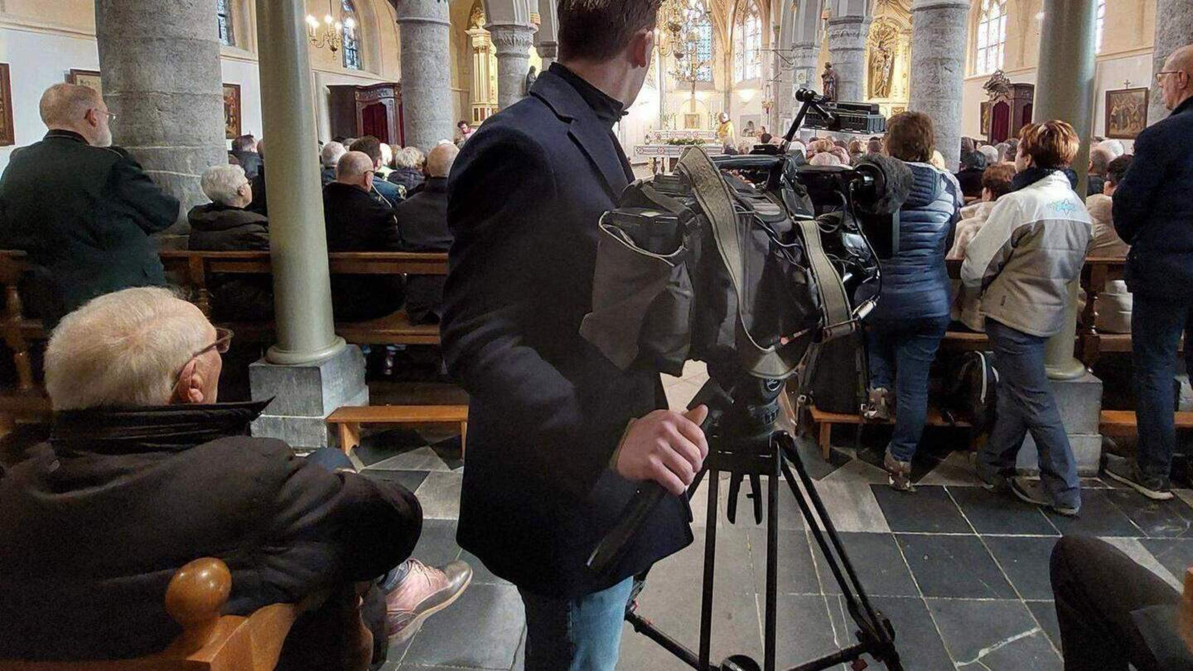 Burgemeester Valkenburg wil impasse rond streekomroep doorbreken, neemt initiatief tot gezamenlijk b