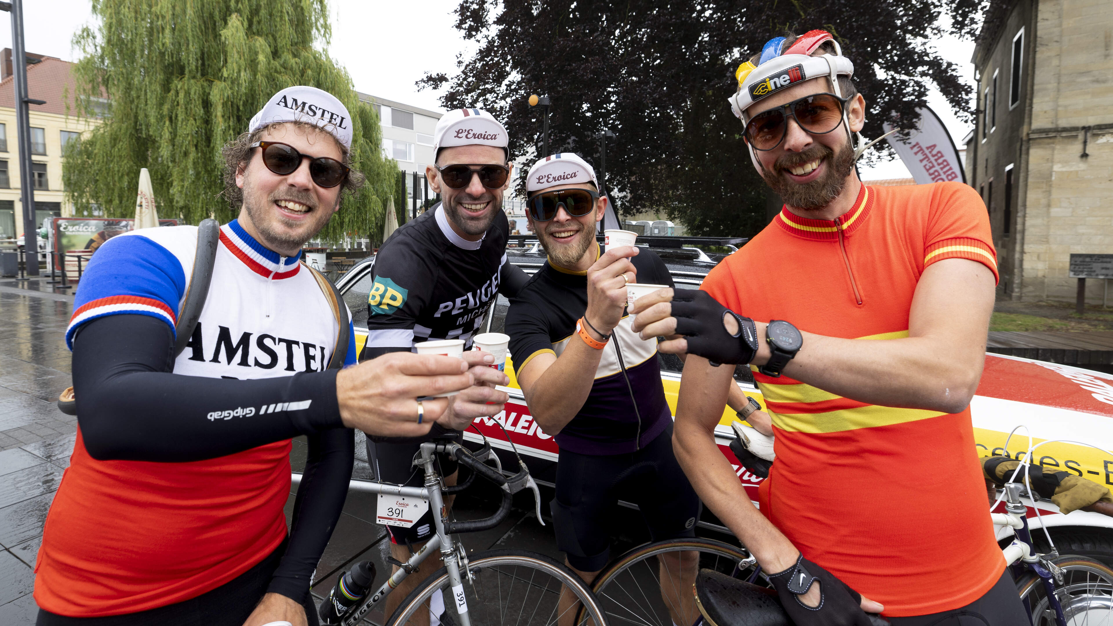 Nostalgisch fietsevenement Eroica Valkenburg gaat op kastelentour
