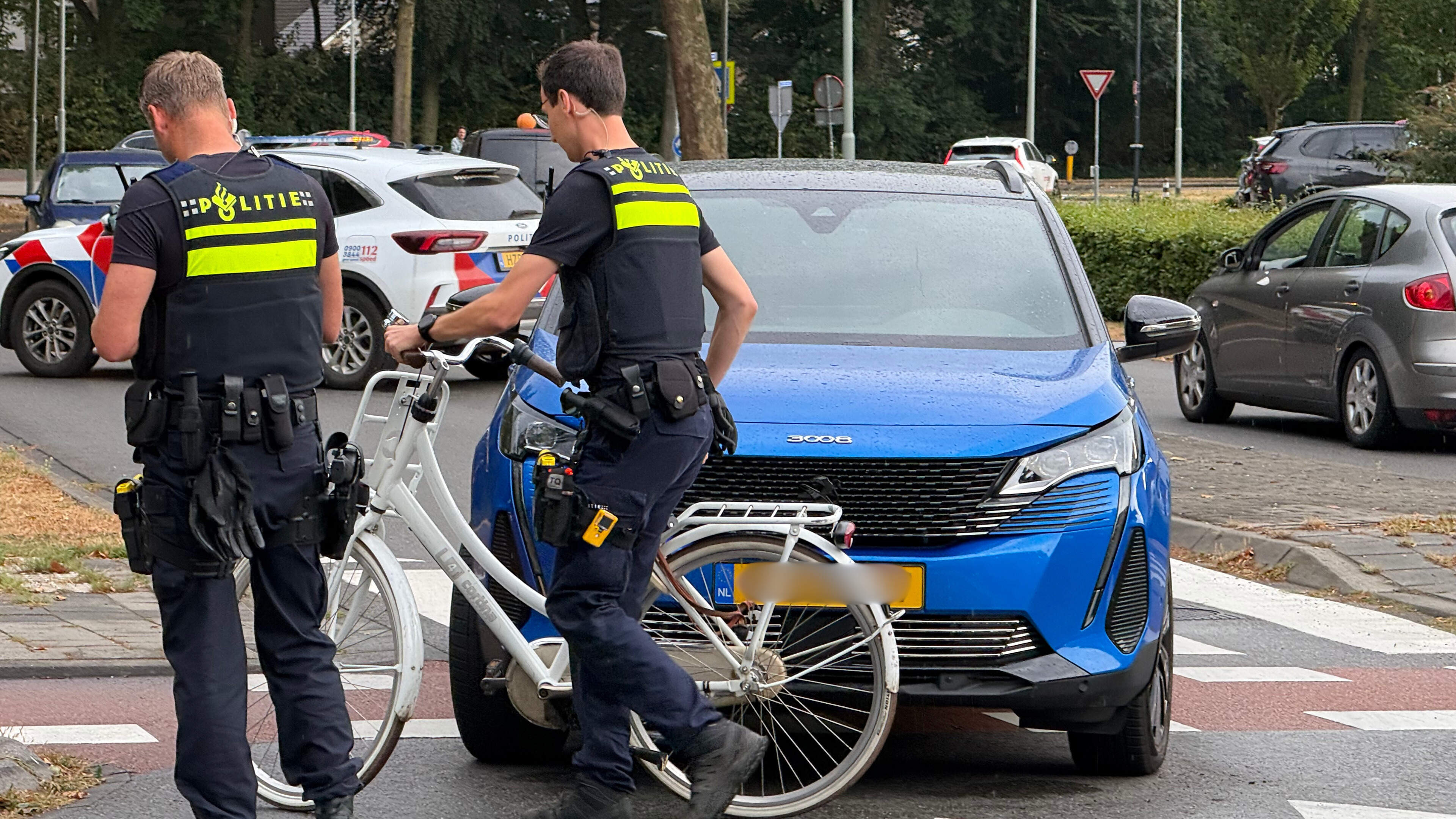 Fietsster aangereden door auto in Venray