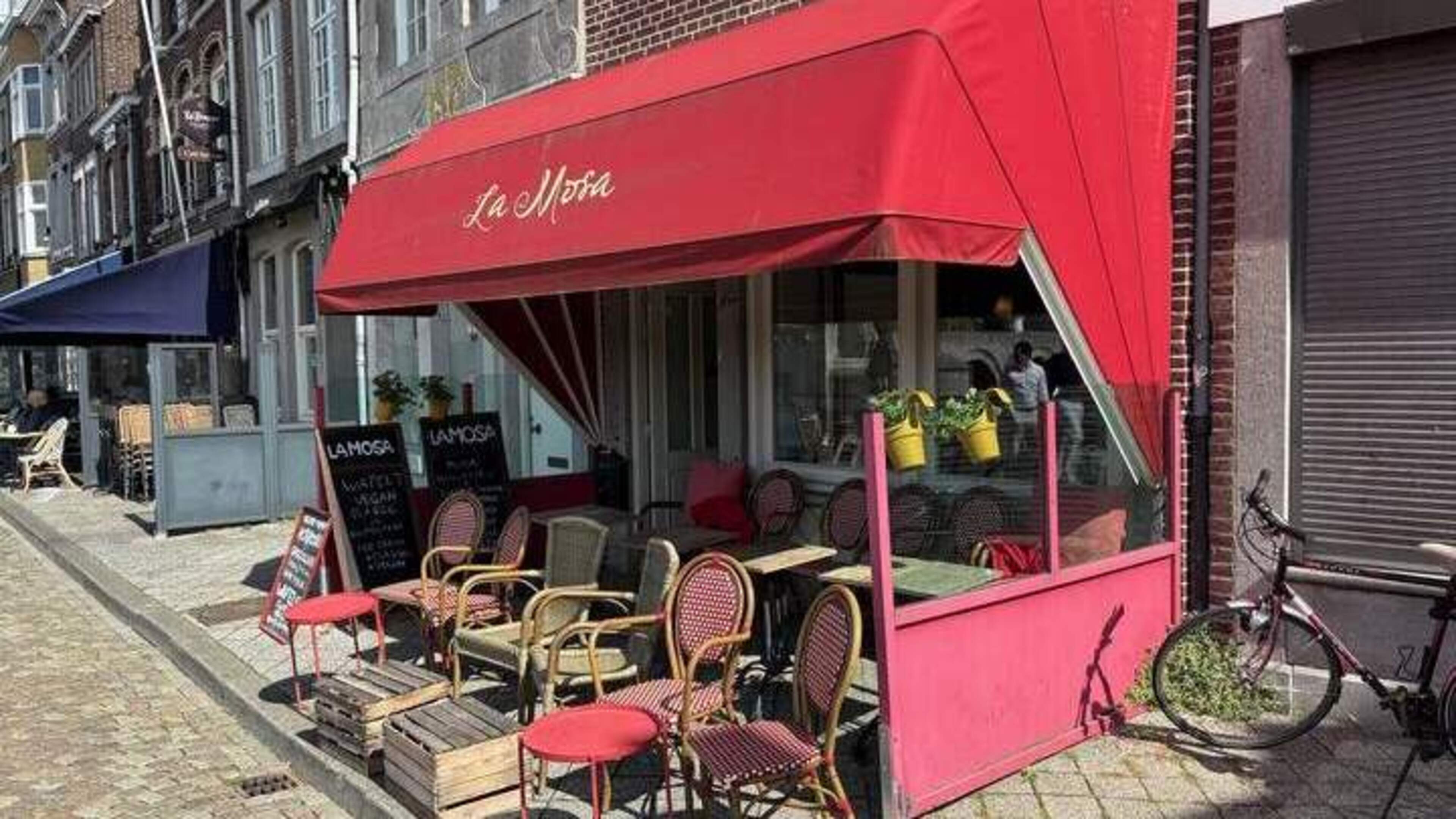 Na tien jaar tegenslag gaat de droom van dolblije uitbater Maastrichts café eindelijk in vervulling