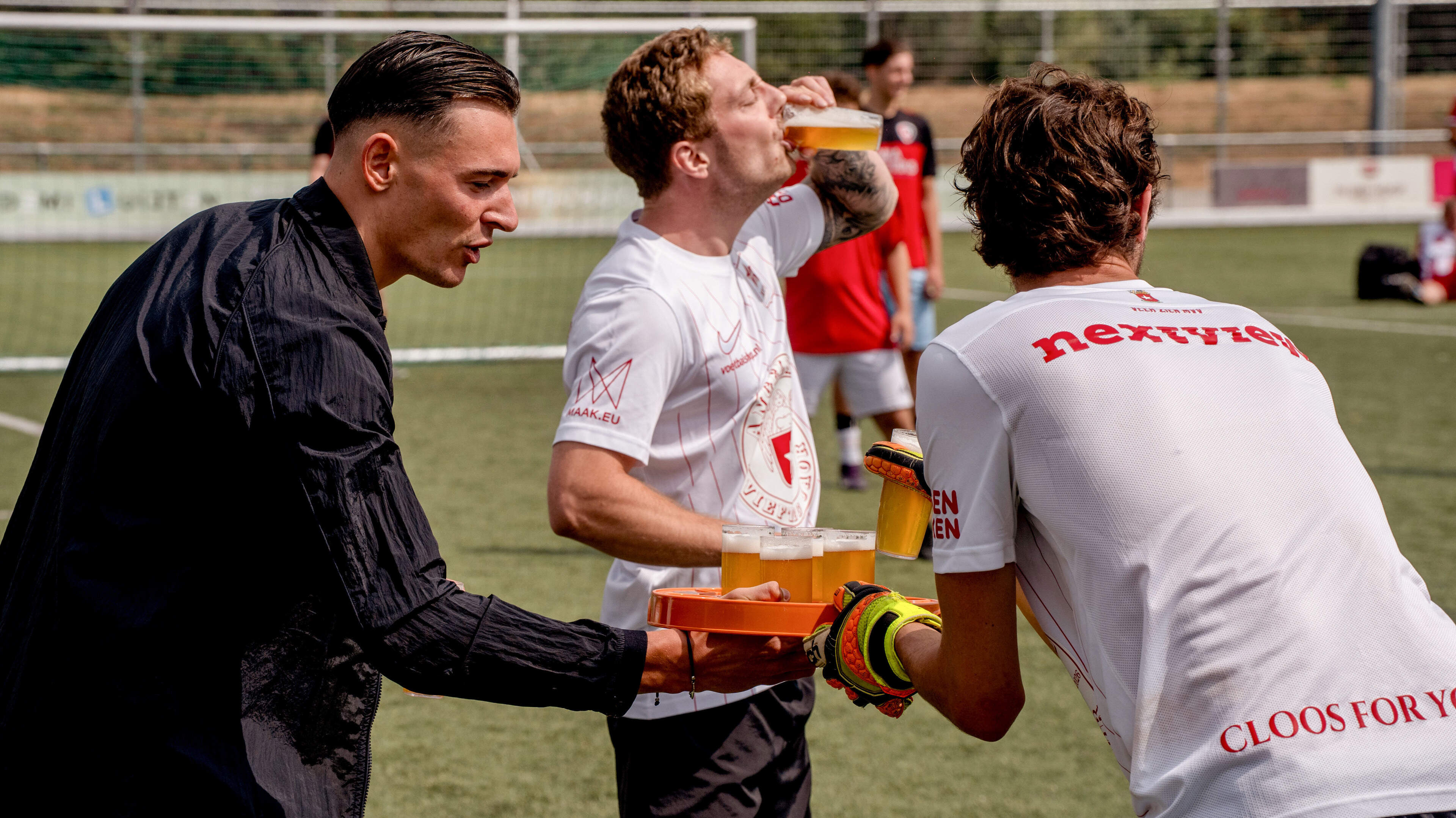 De Angel Side bestaat 50 jaar en de harde kern van MVV bewijst waarom de engel in het wapen staat: ‘