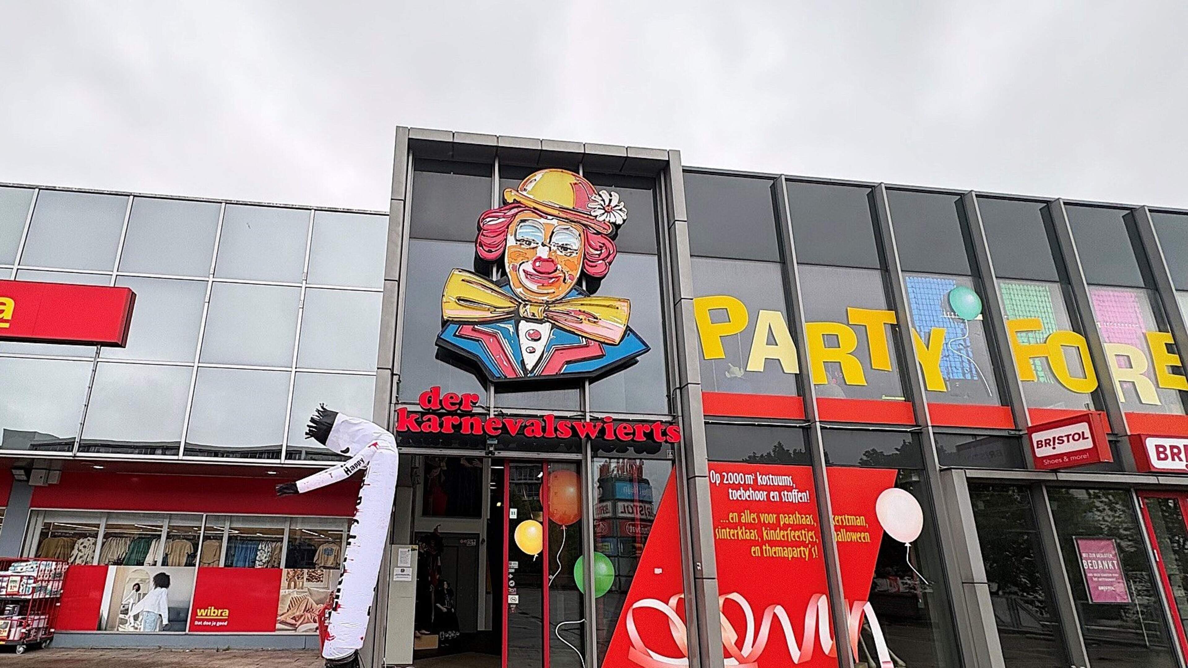 Karnevalswierts in ‘t Loon in Heerlen in Belgische handen en weer open: ‘Bij kopen op internet heb j