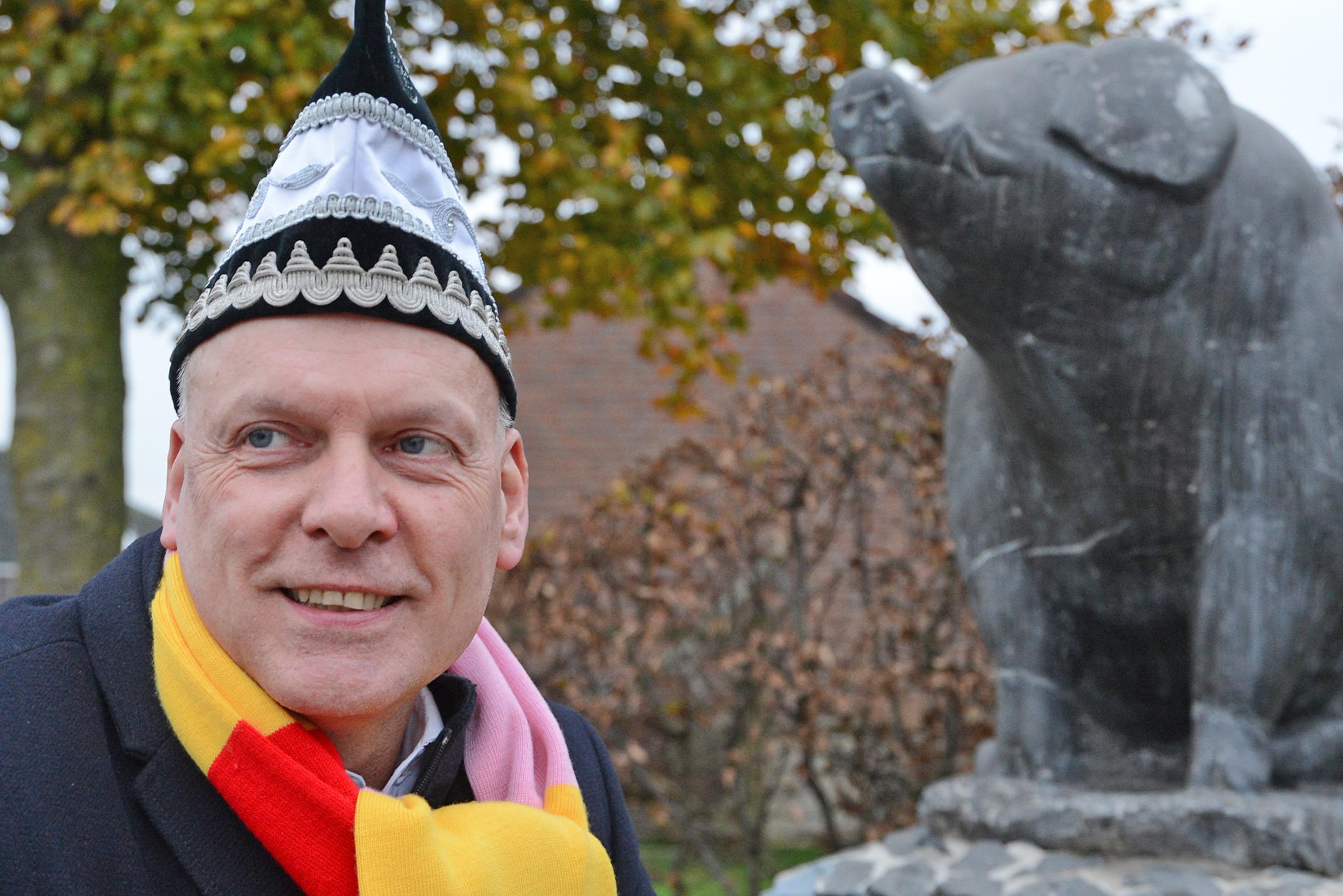 Feestvarken Hannes krult zijn staart: de Zagewetters uit Merselo bestaan 6x11 jaar