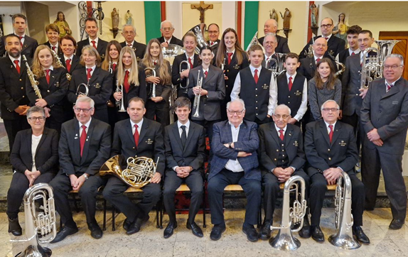 Fanfares Doenrade en Jabeek fuseren en treden naar buiten als Koninklijke Fanfare St. Caecilia Jabee