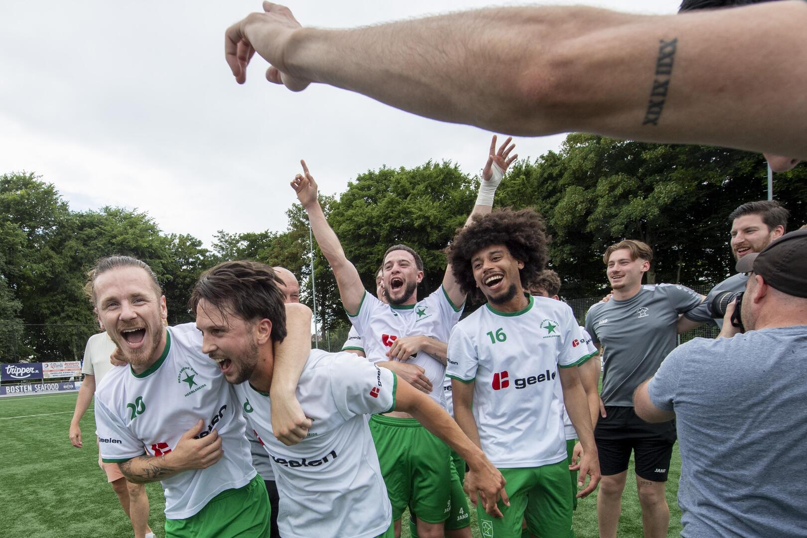 Groene Ster naar derde divisie na 4-3 overwinning op ‘s-Gravenzande ...