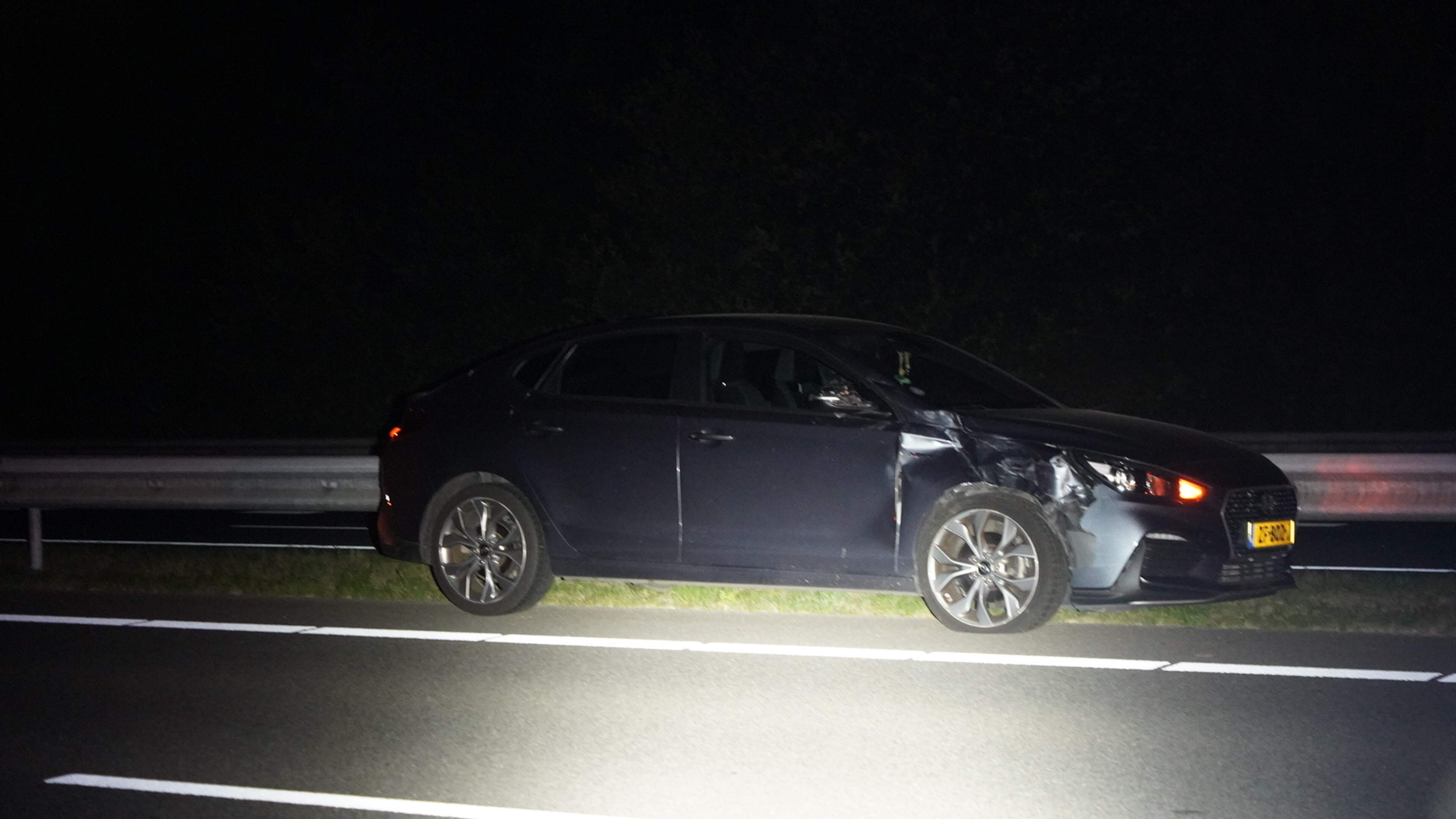 A73 tijdelijk afgesloten na ongeval met twee auto’s bij Grubbenvorst