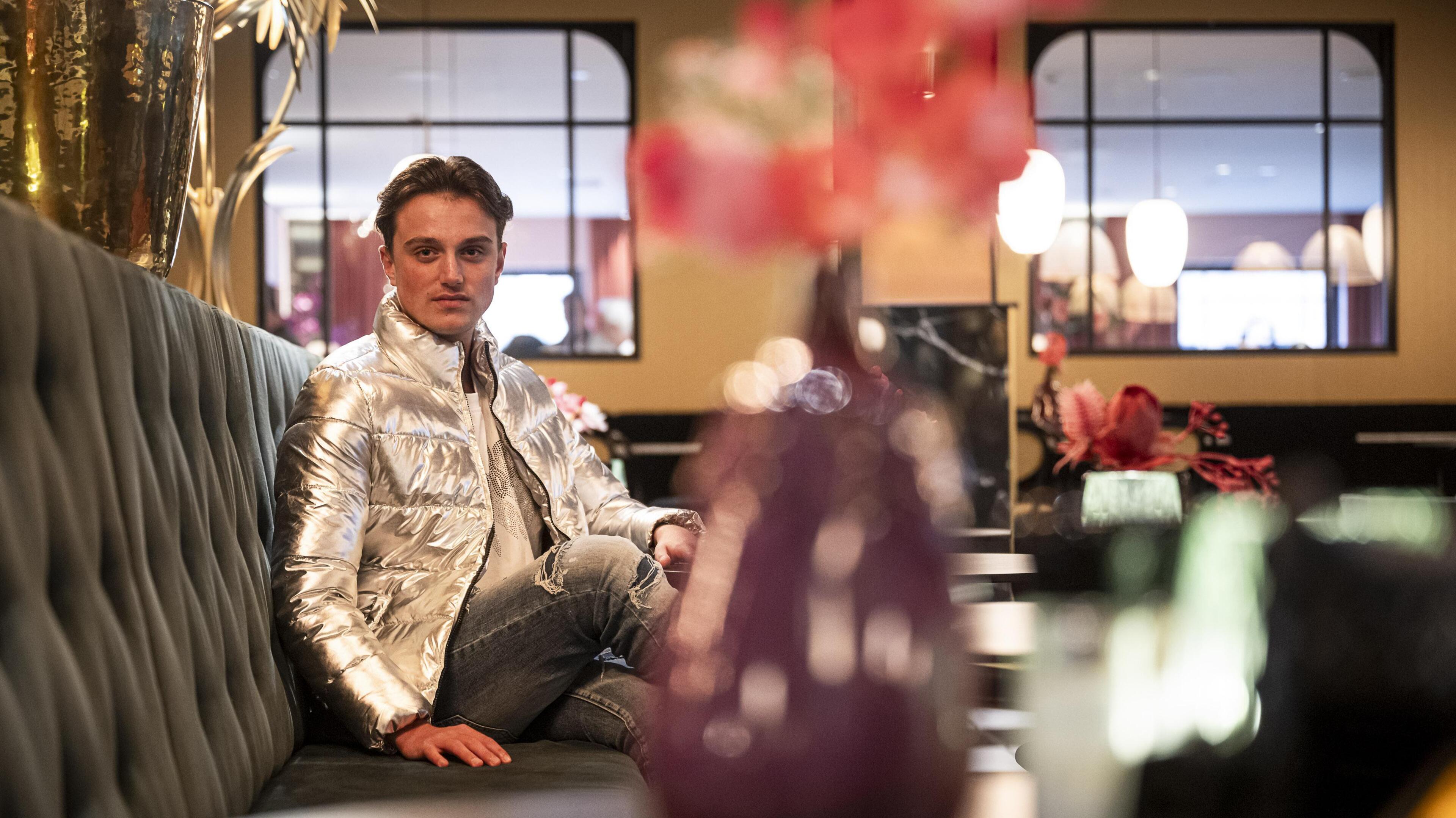 Djavino (16) uit Swalmen steelt de show in Dream School: ‘Ik zeg wat ik vind, al staat prinses Beatr