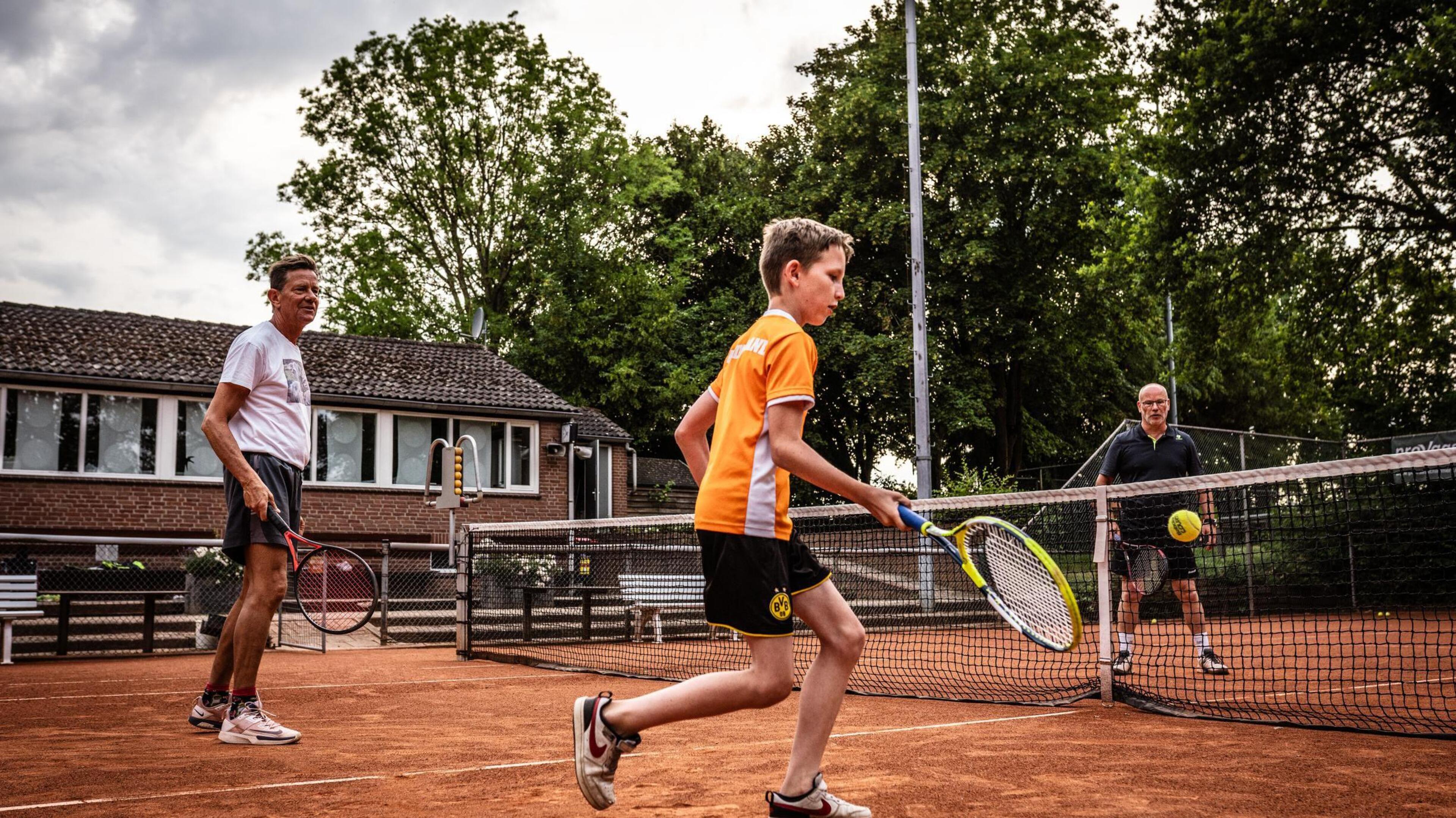 Beekdaelen wil clustering tennisclubs, maar Schimmert doet het al jaren op eigen kracht: ‘Laagdrempe