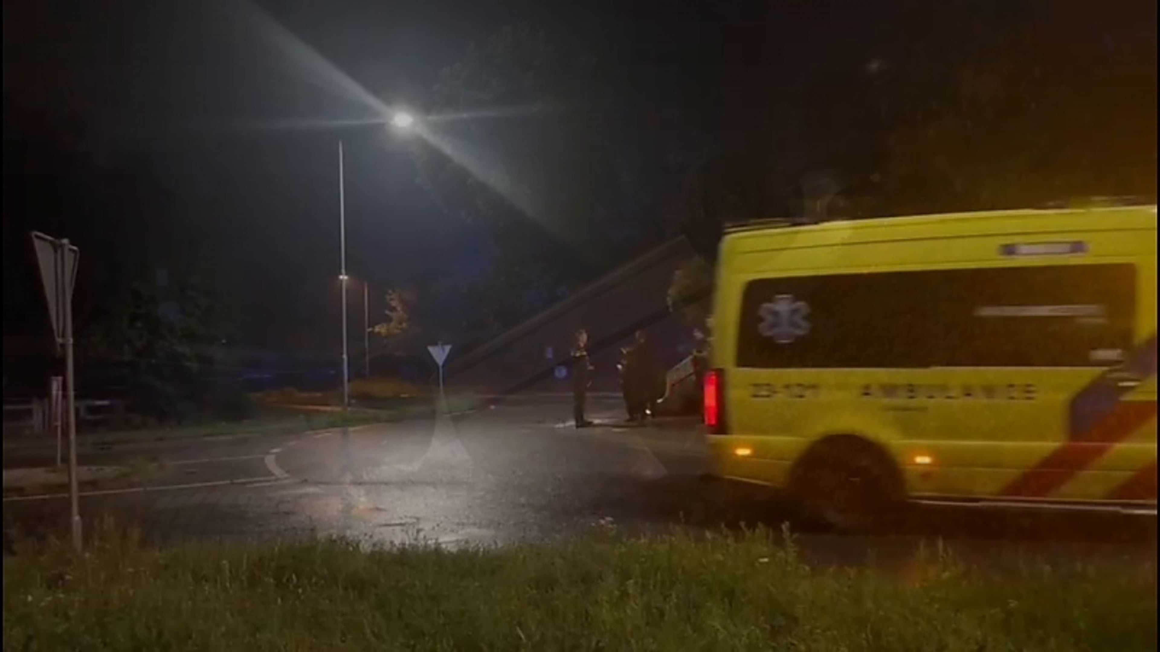 Auto op de kop Grubbenvorst