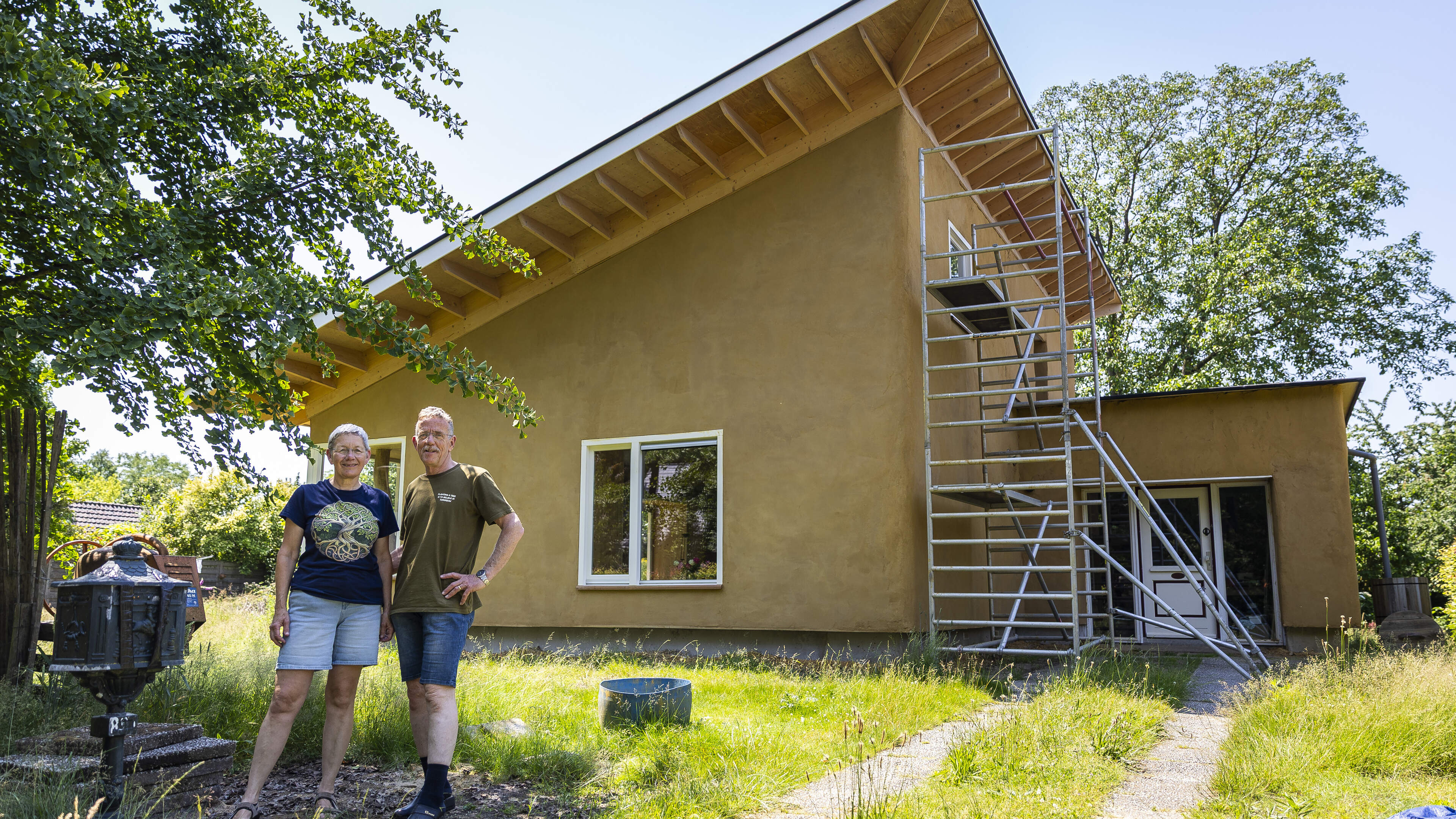 Toekomst van stro: Frank (66) en Monique (64) bouwen hun jarenzestigwoning in Venray om tot biobased