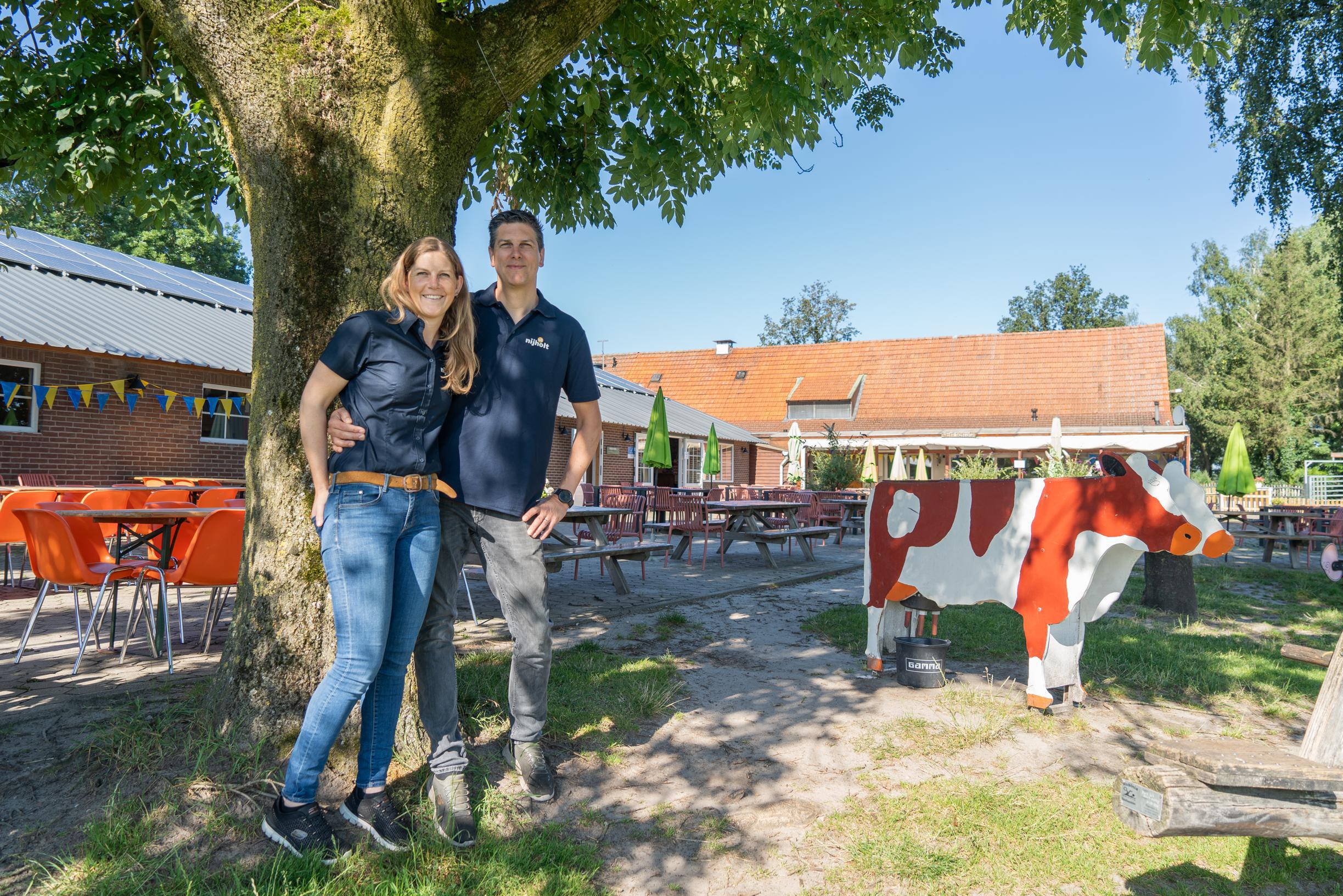 Knoeien met modder en nog veel meer pret op speelboerderij Bij Nijholt in Veulen: ‘Beste pretpark na