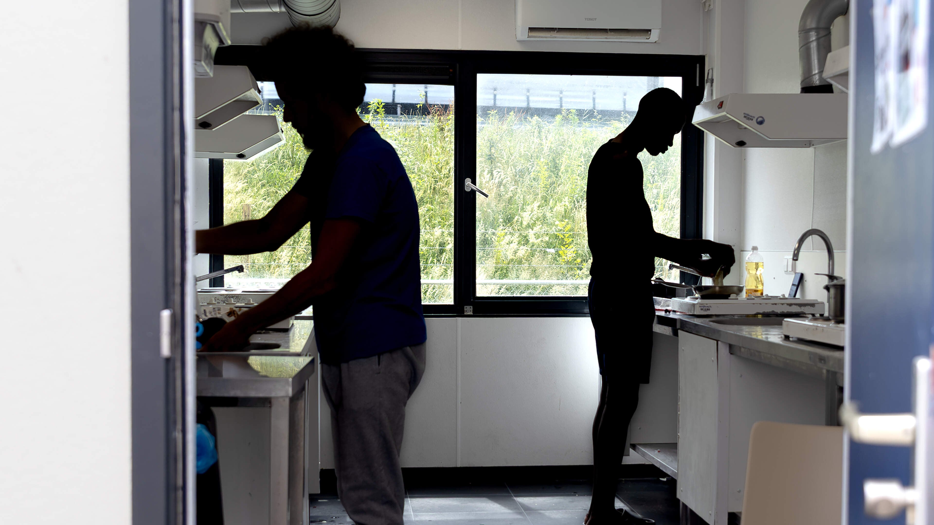Noodopvang voor vluchtelingen in Oostrum blijft nog zeker twee jaar, maar Venray stopt zoektocht naa