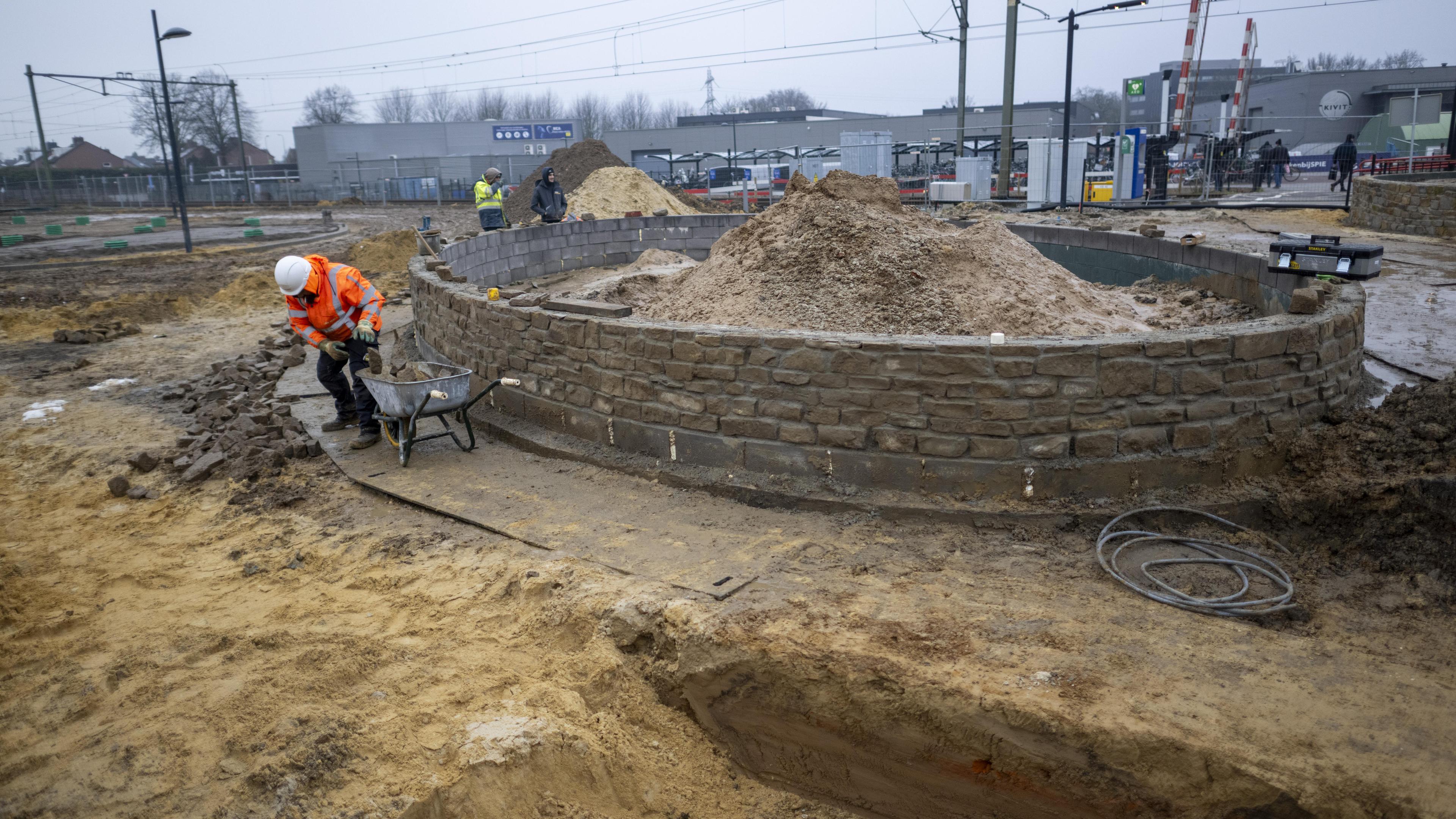 Opnieuw maandenlange overlast bij station Beek-Elsloo: overgang acht weken dicht